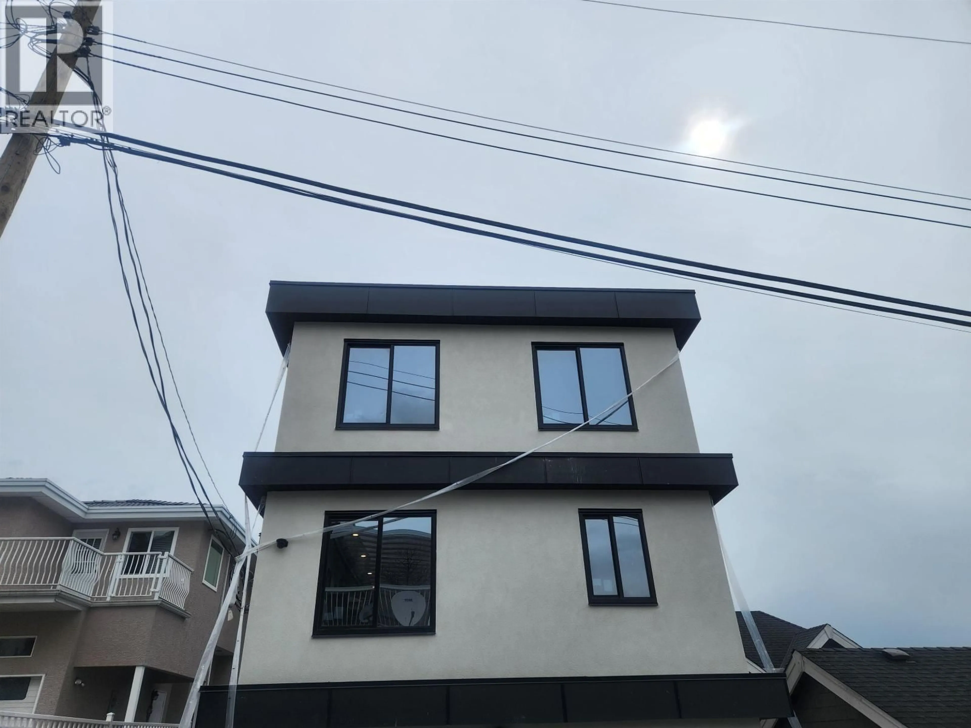 Unknown for 3 - 4875 ALBERT ST, Burnaby British Columbia V5C2H4