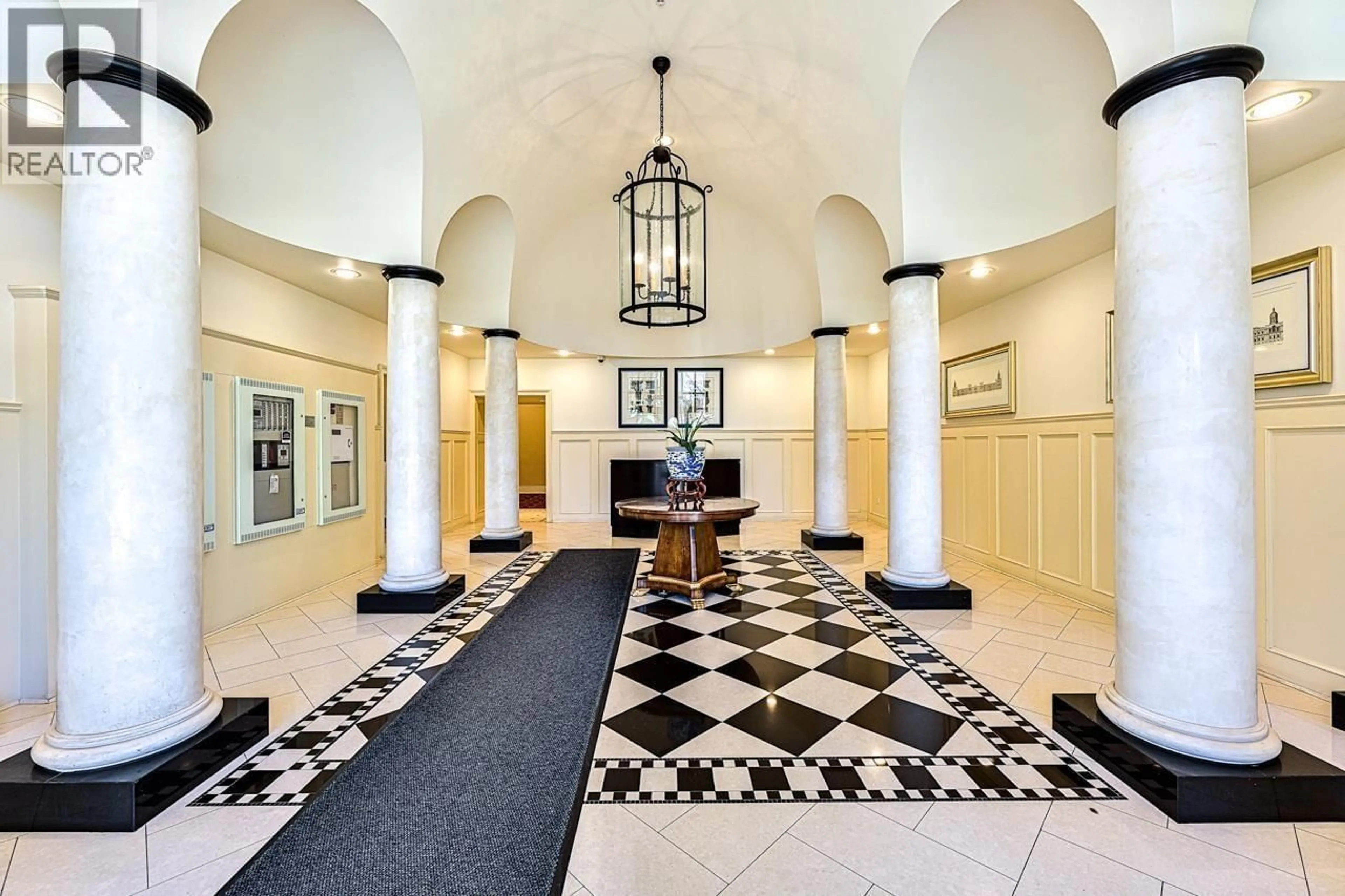 Lobby for 303 - 6833 STATION HILL DRIVE, Burnaby British Columbia V3N5E1