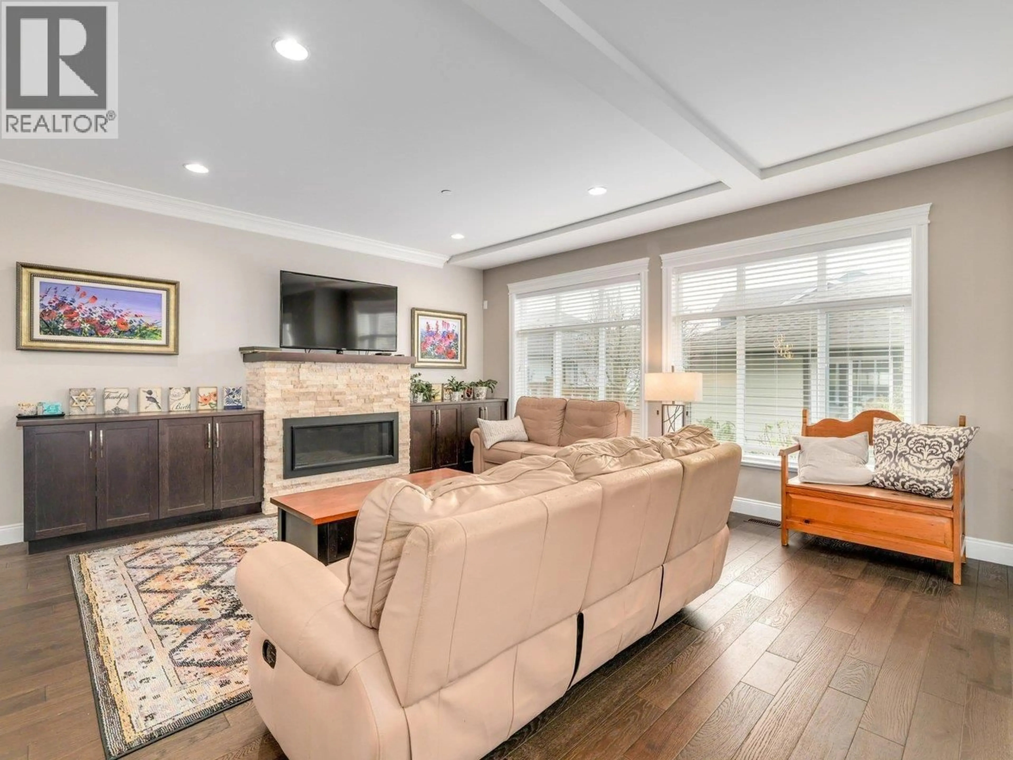 Living room with furniture, unknown for 1873 OSPREY DRIVE, Tsawwassen British Columbia V4M0A8