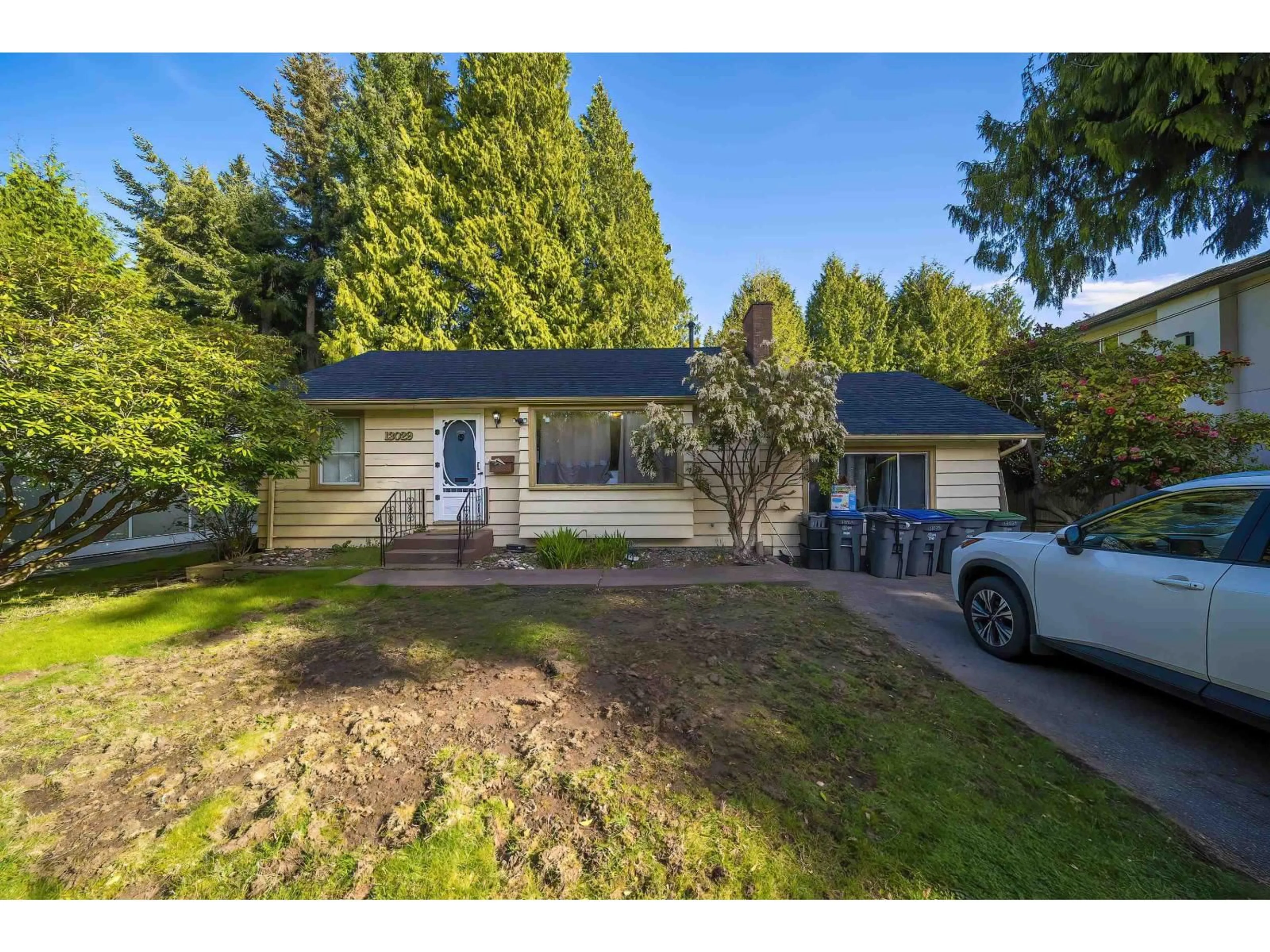 Unknown for 13029 15A AVENUE, Surrey British Columbia V4A1M2