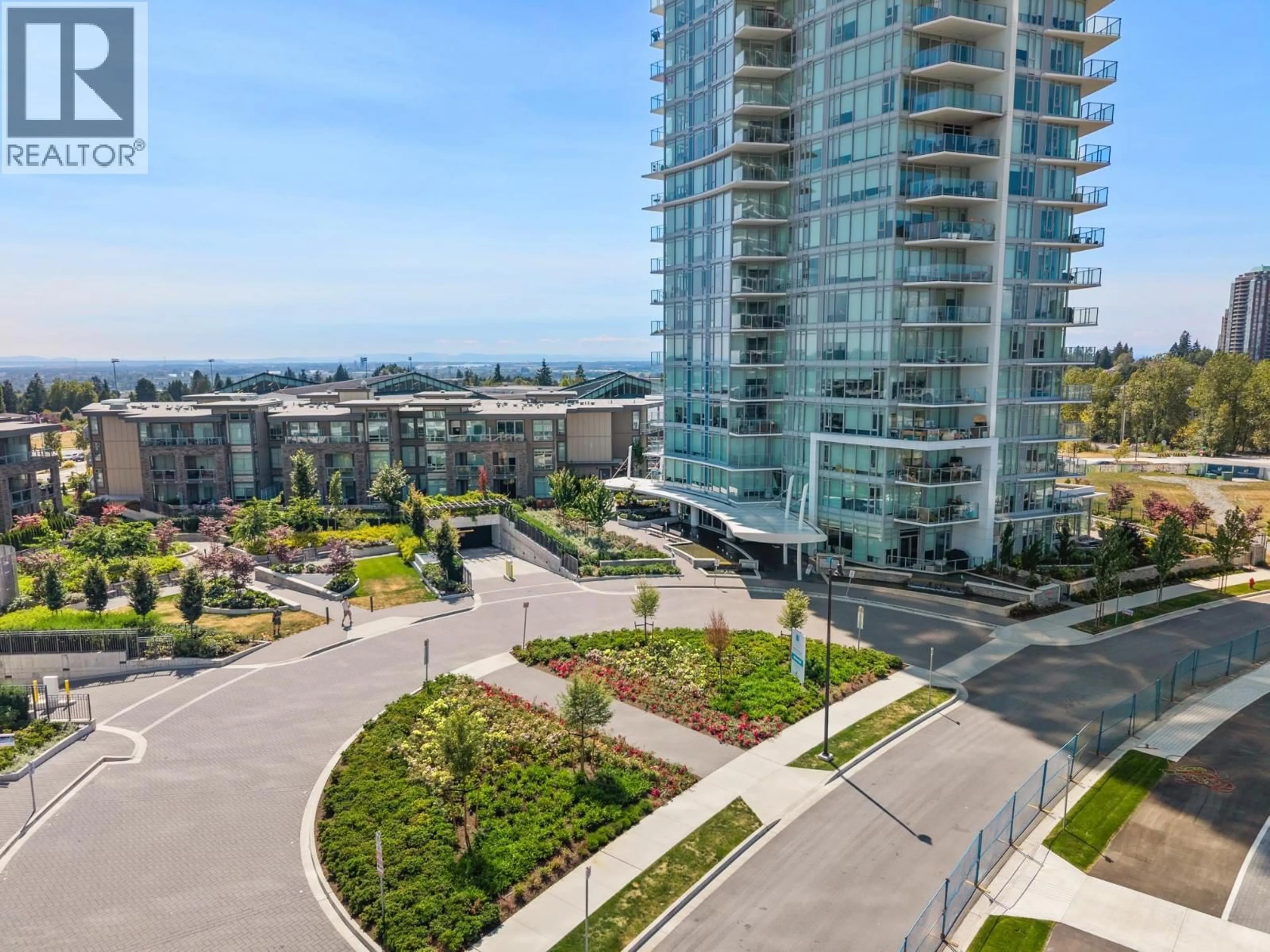 A pic from outside/outdoor area/front of a property/back of a property/a pic from drone, city buildings view from balcony for 1305 - 7683 PARK CRESCENT, Burnaby British Columbia V3N0J4