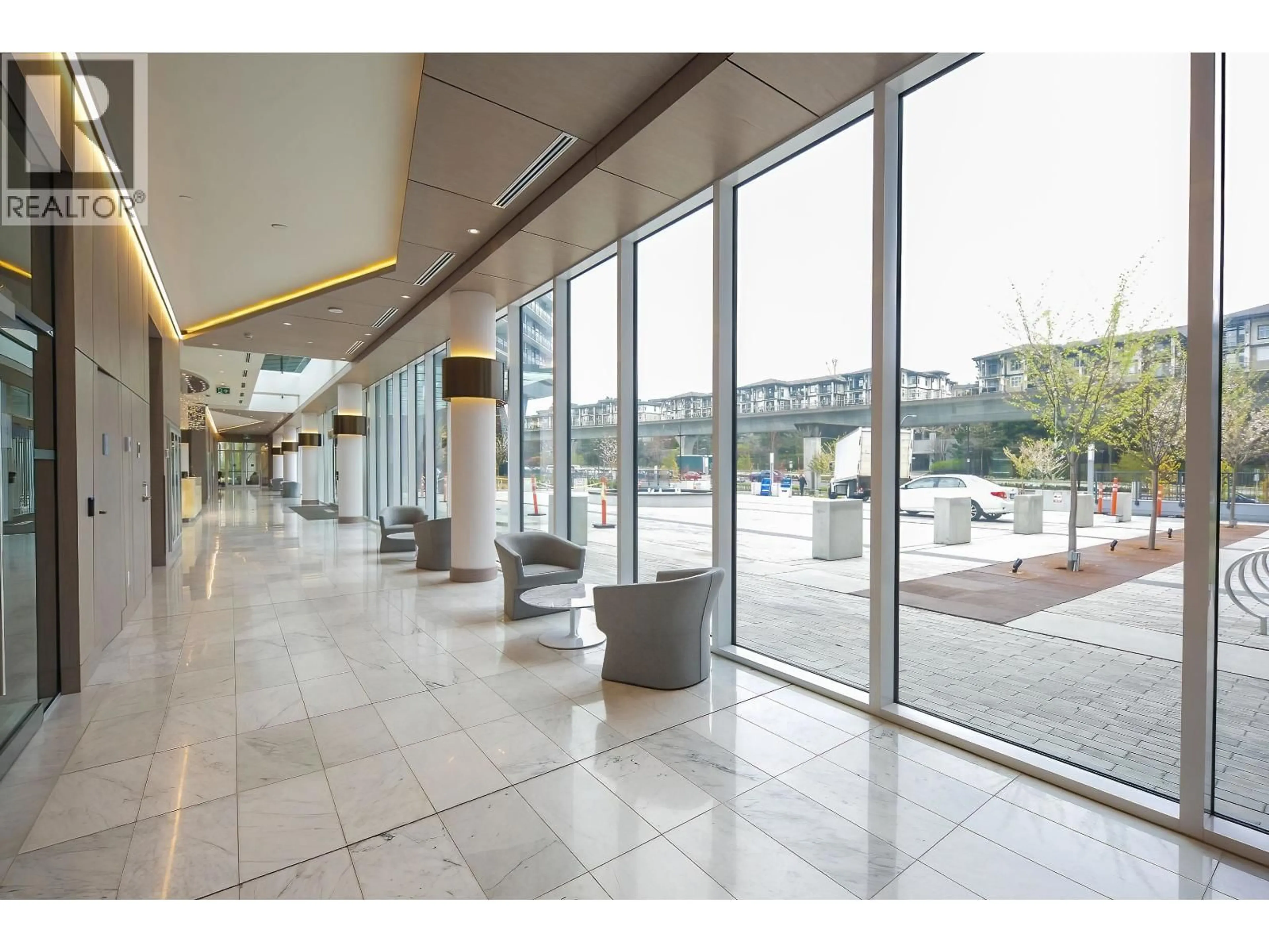 Indoor foyer for 2702 - 4720 LOUGHEED HIGHWAY, Burnaby British Columbia V5C3Y2