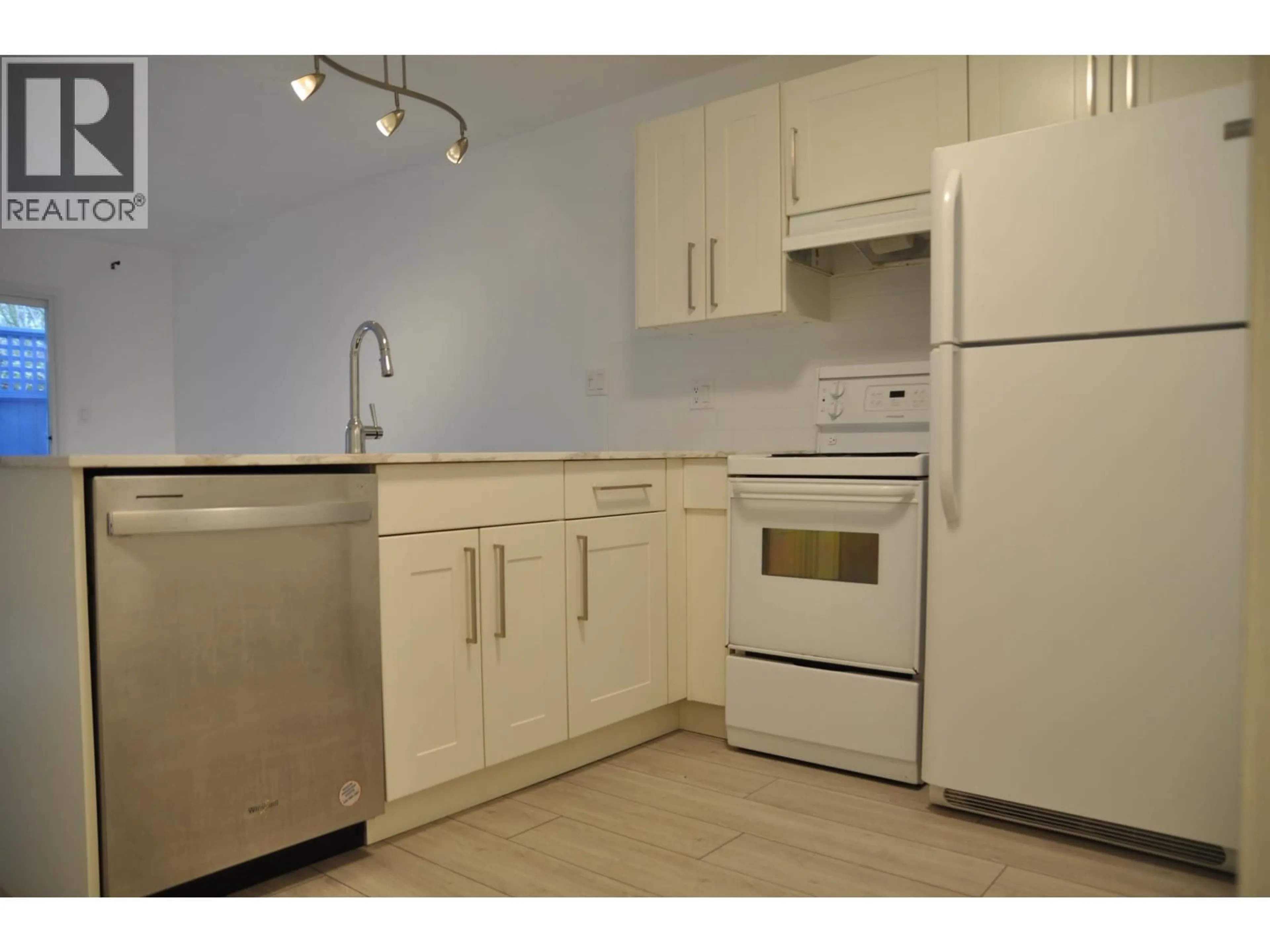 Standard kitchen, unknown for 104 - 2255 ETON STREET, Vancouver British Columbia V5L1C9