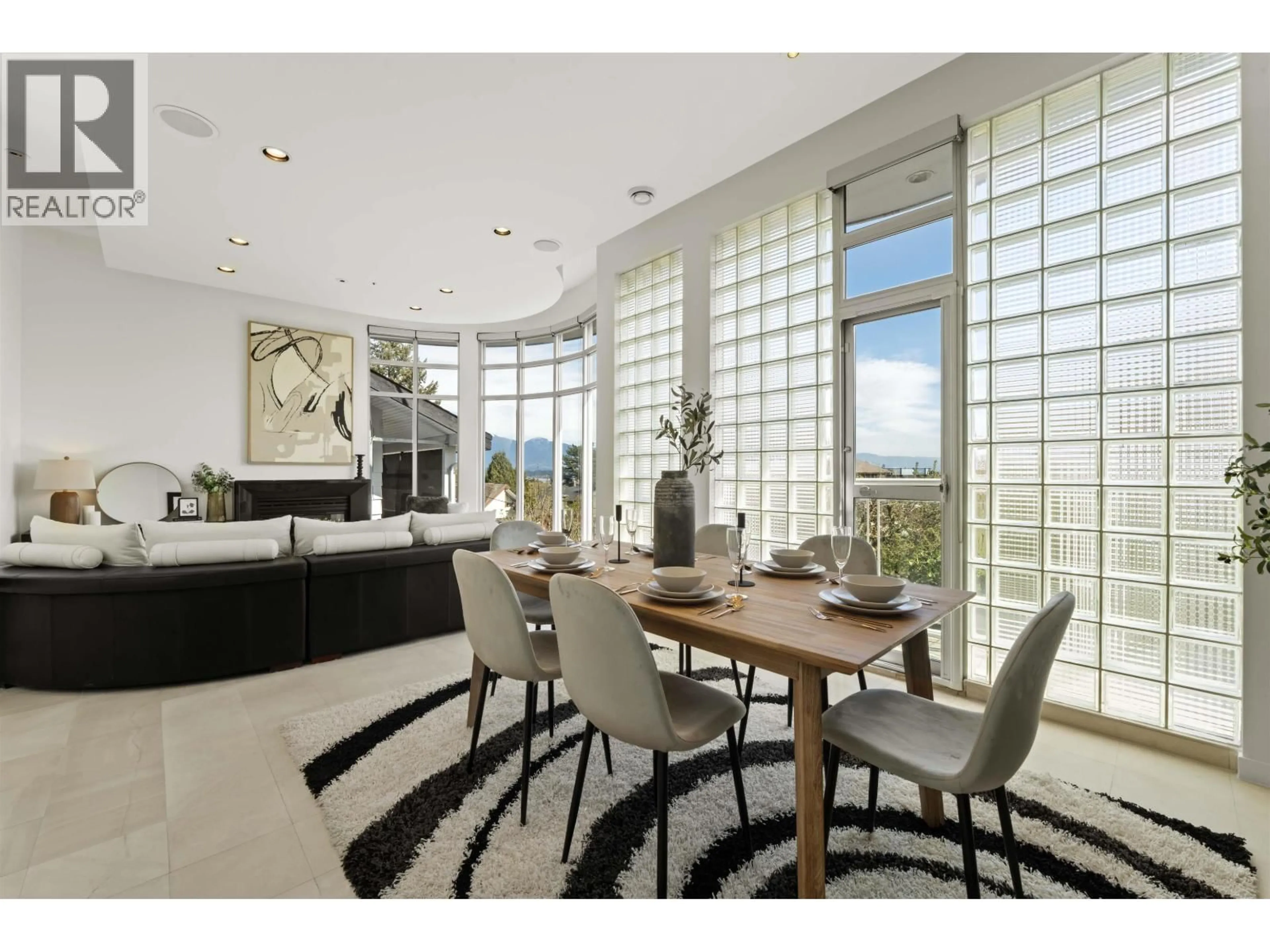 Dining room, ceramic/tile floor for 3043 ALMA STREET, Vancouver British Columbia V6R3S9