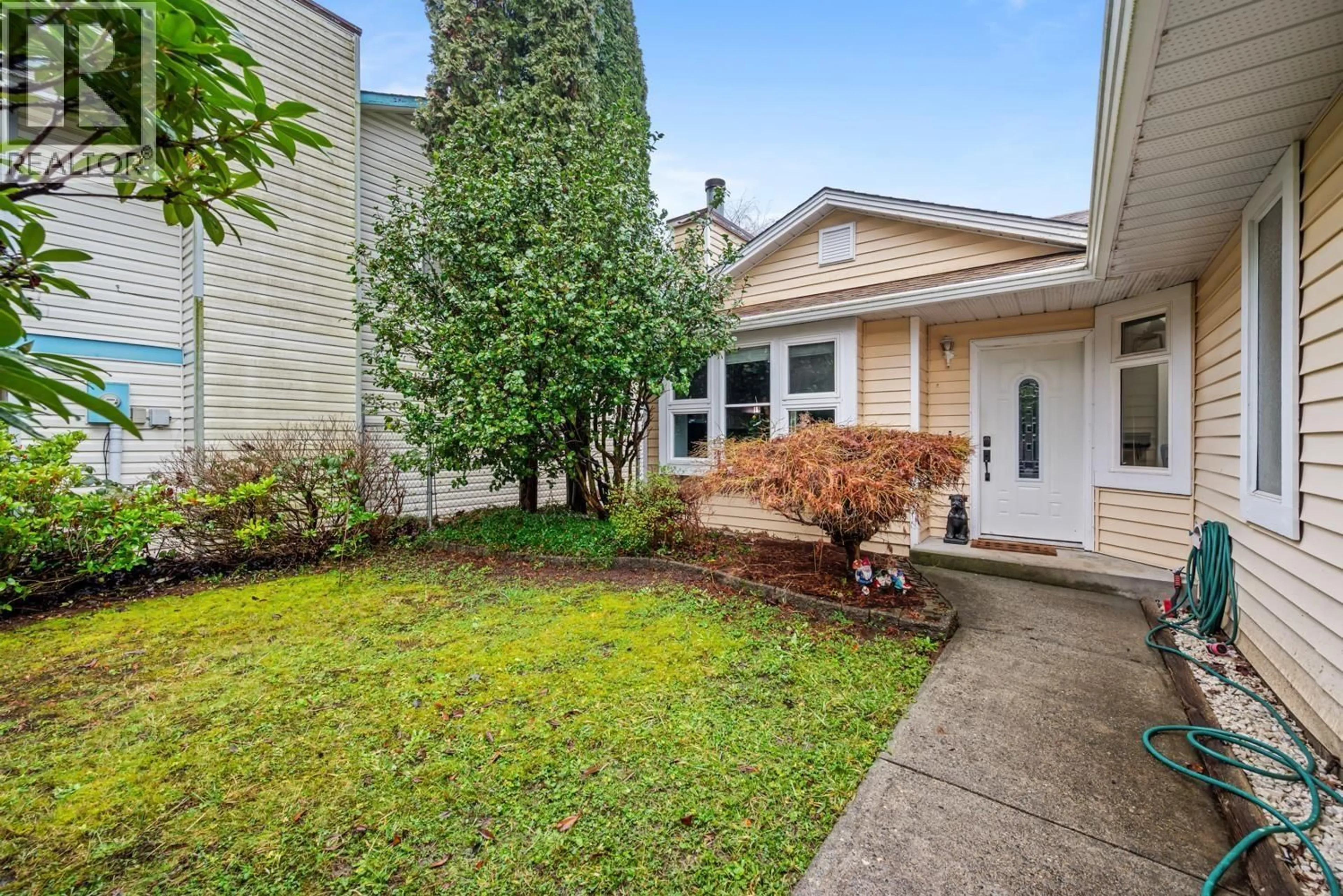 Patio, street for 11937 237A STREET, Maple Ridge British Columbia V4R1V9