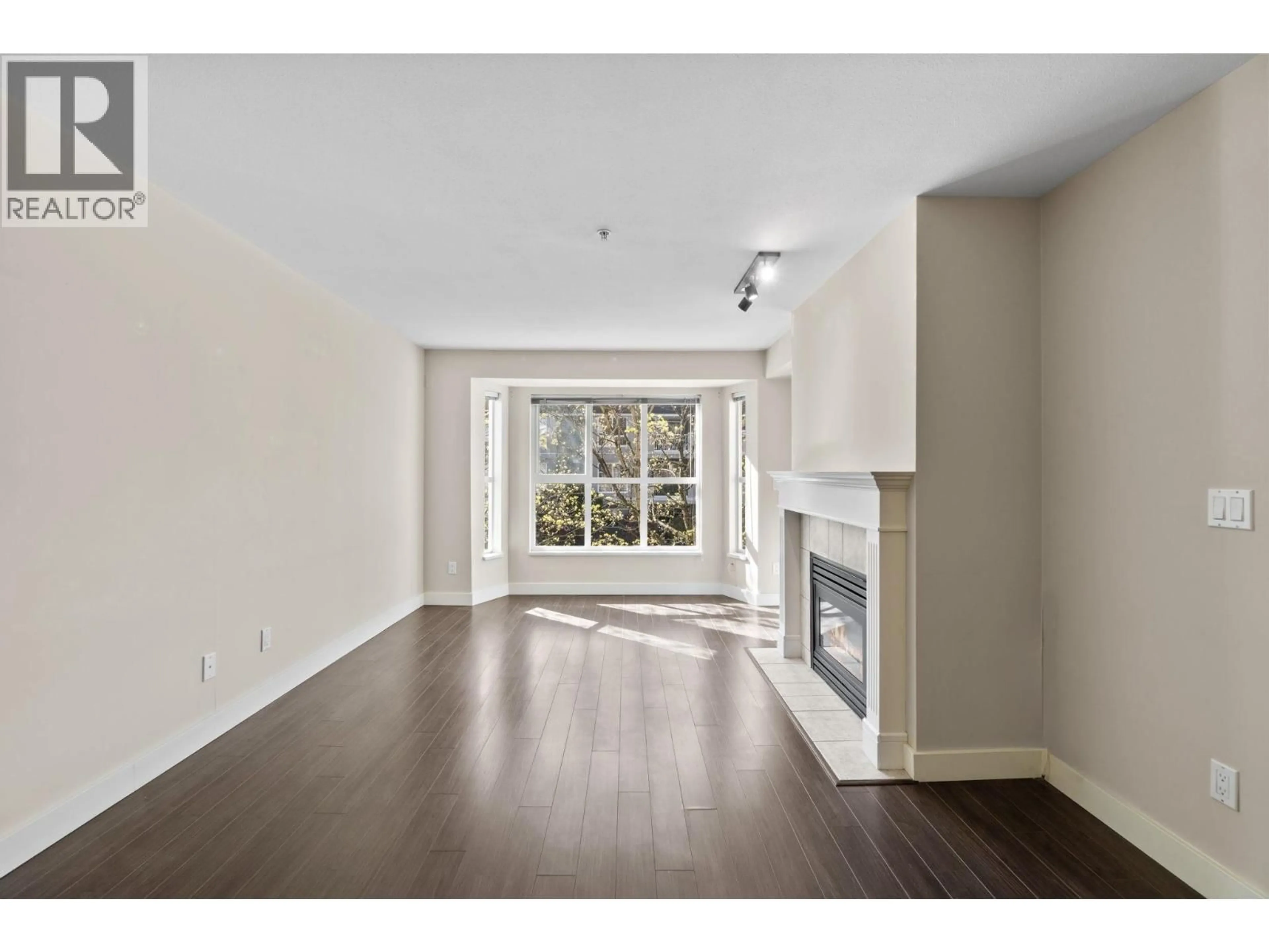 A pic of a room for 205 - 2393 WELCHER AVENUE, Port Coquitlam British Columbia V3C1X6