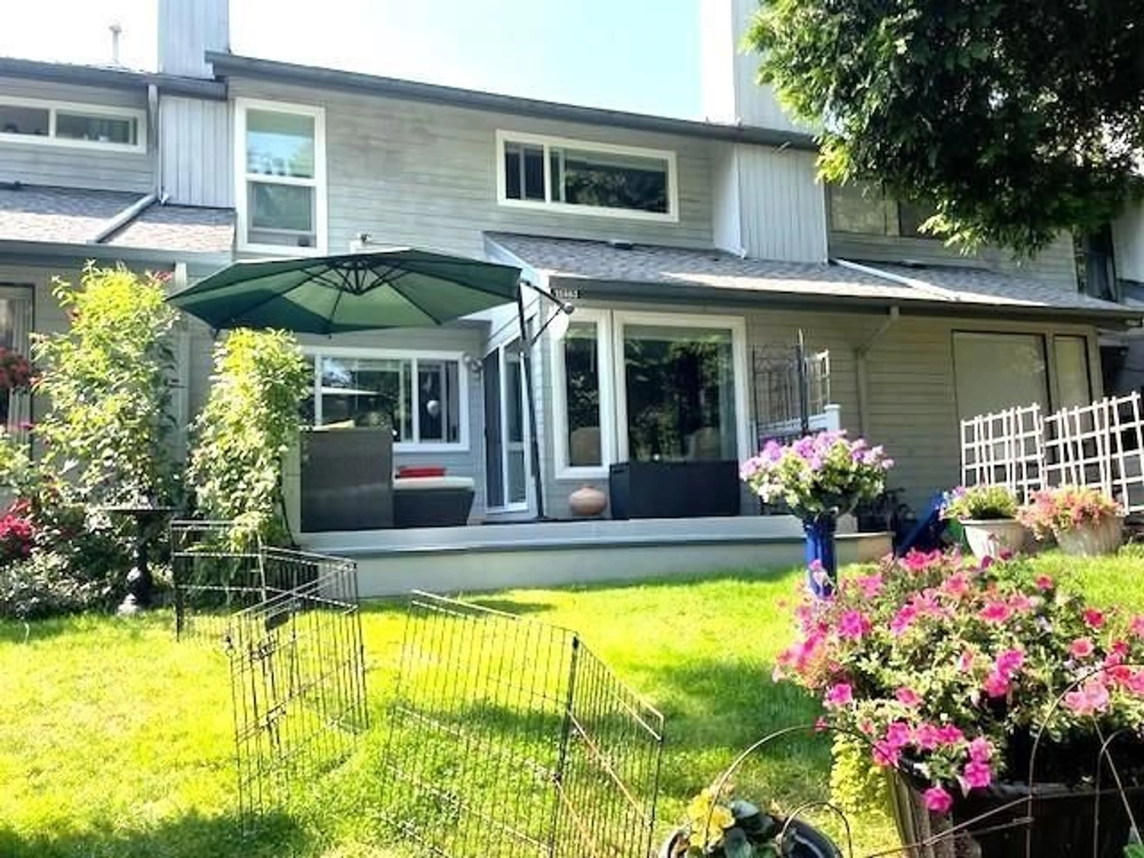 Patio, street for 15863 ALDER PLACE, Surrey British Columbia V4A5J1