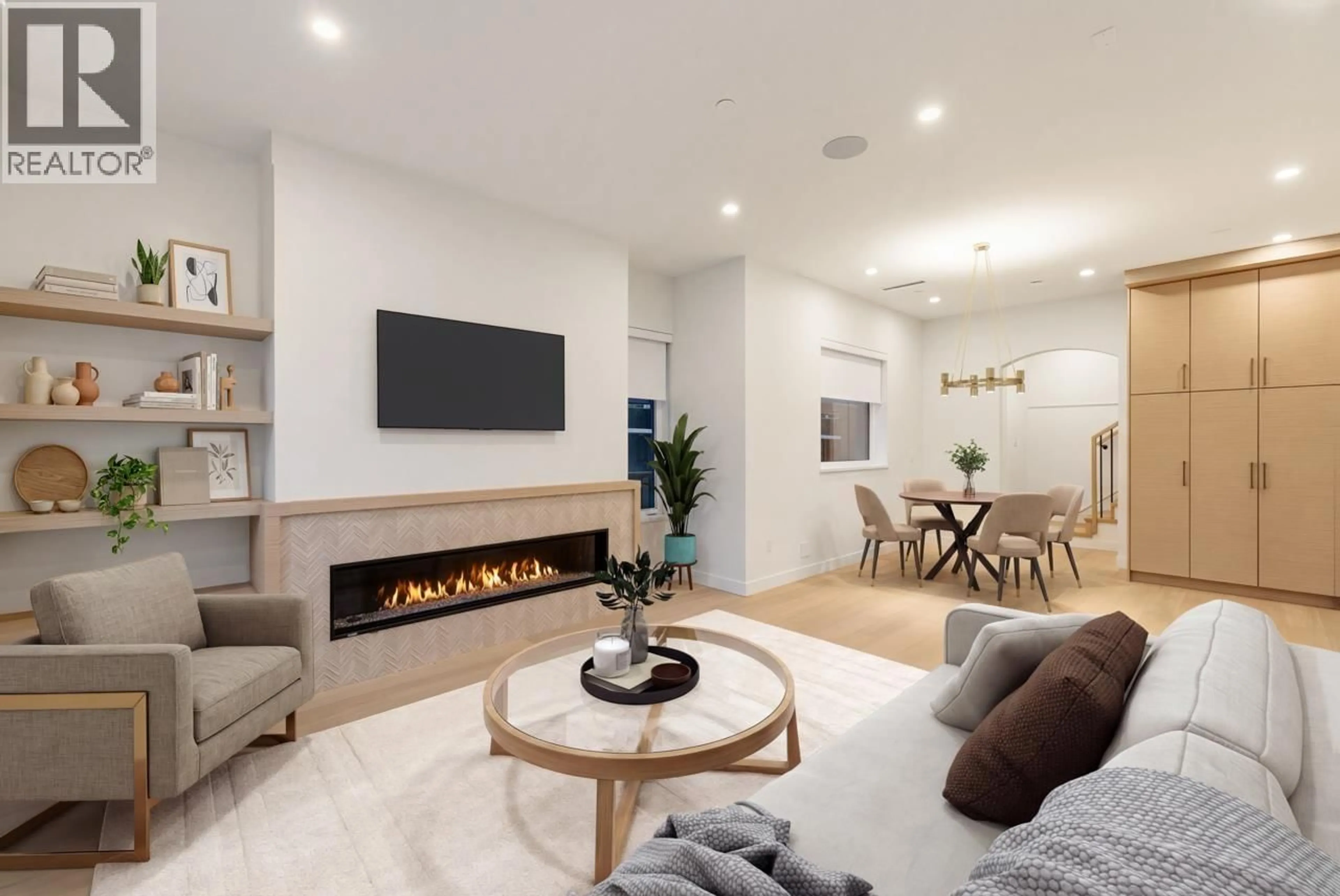 Living room with furniture, unknown for 1 - 727 31ST AVENUE, Vancouver British Columbia V5V2W9