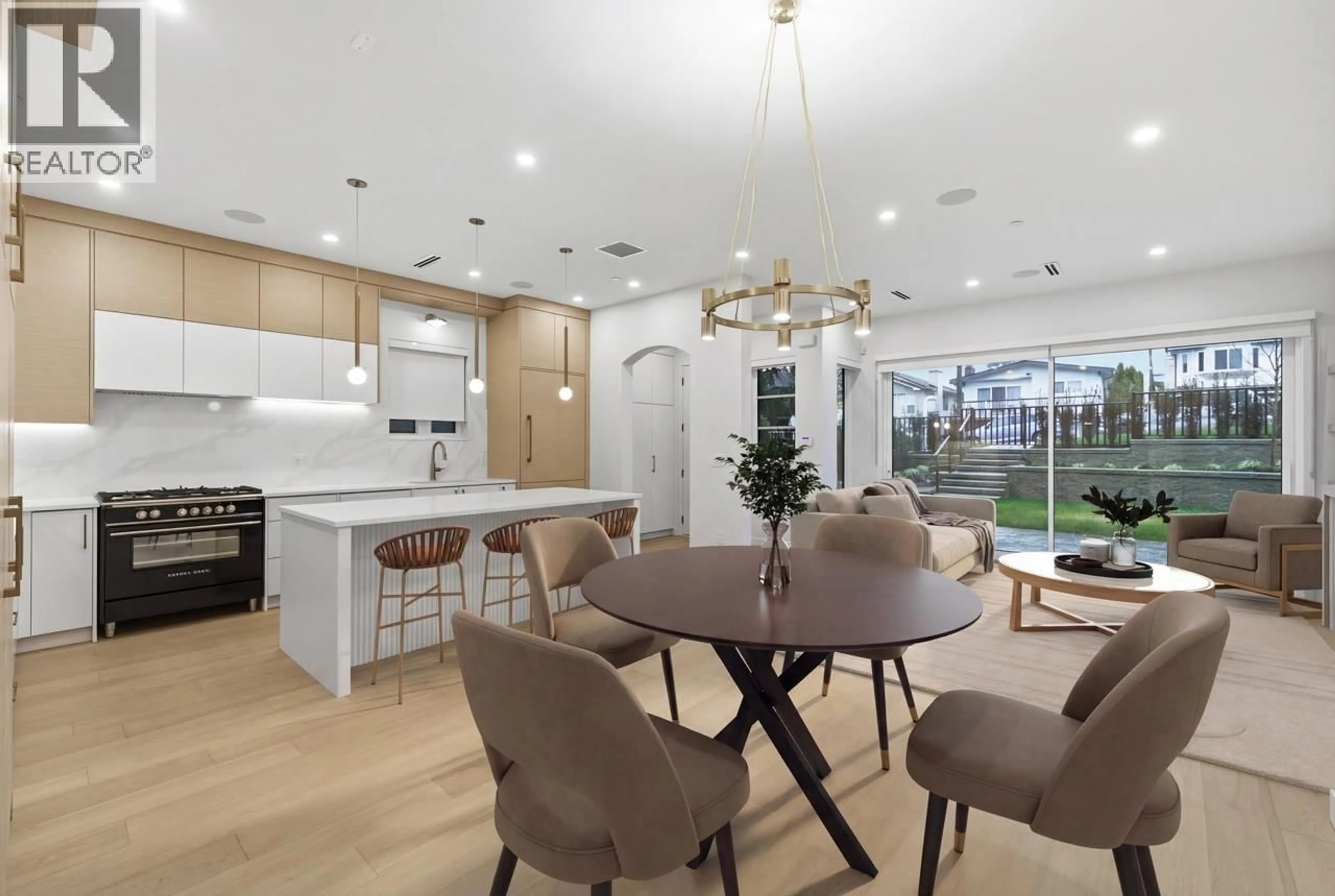 Open concept kitchen, ceramic/tile floor for 1 - 727 31ST AVENUE, Vancouver British Columbia V5V2W9