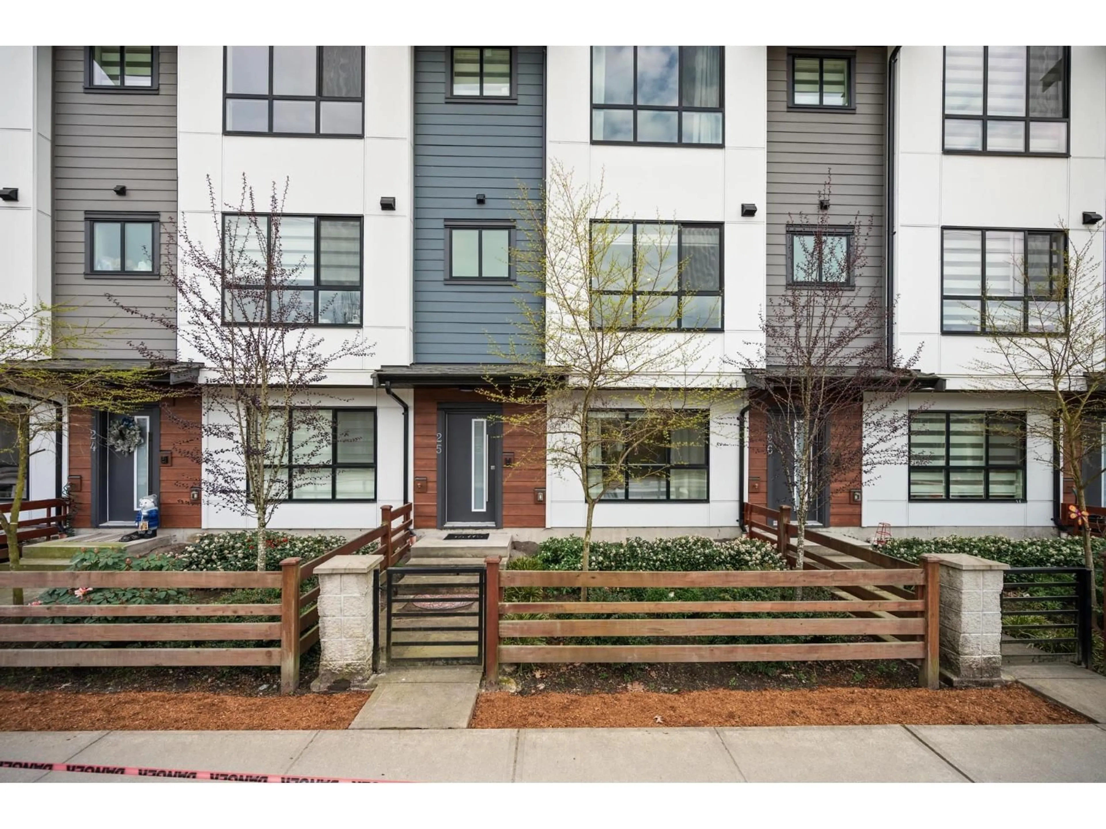 Unknown for 25 - 7177 194A STREET, Surrey British Columbia V4N6V6