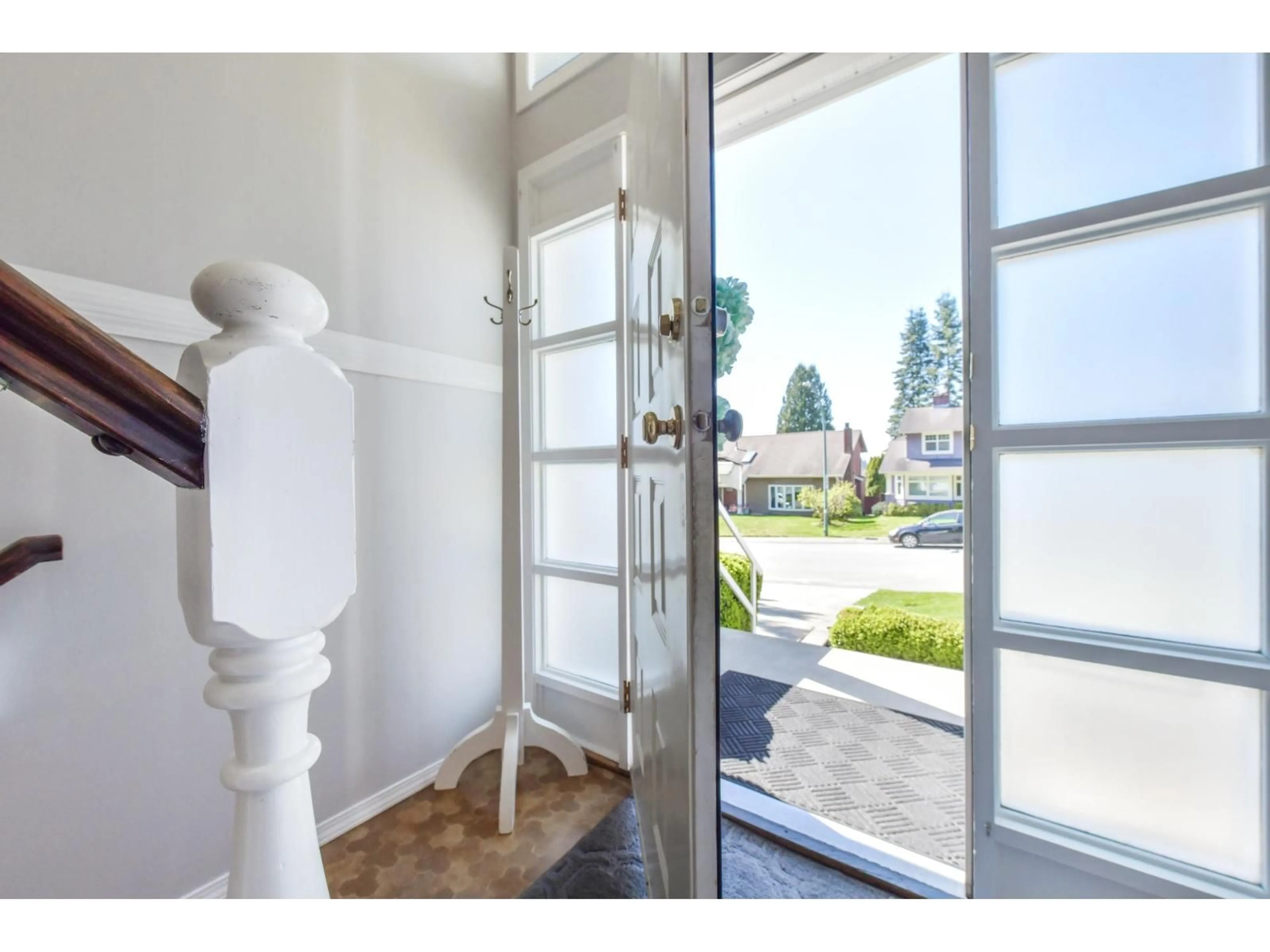 Indoor entryway for 2932 MCBRIDE STREET, Abbotsford British Columbia V3G1G9