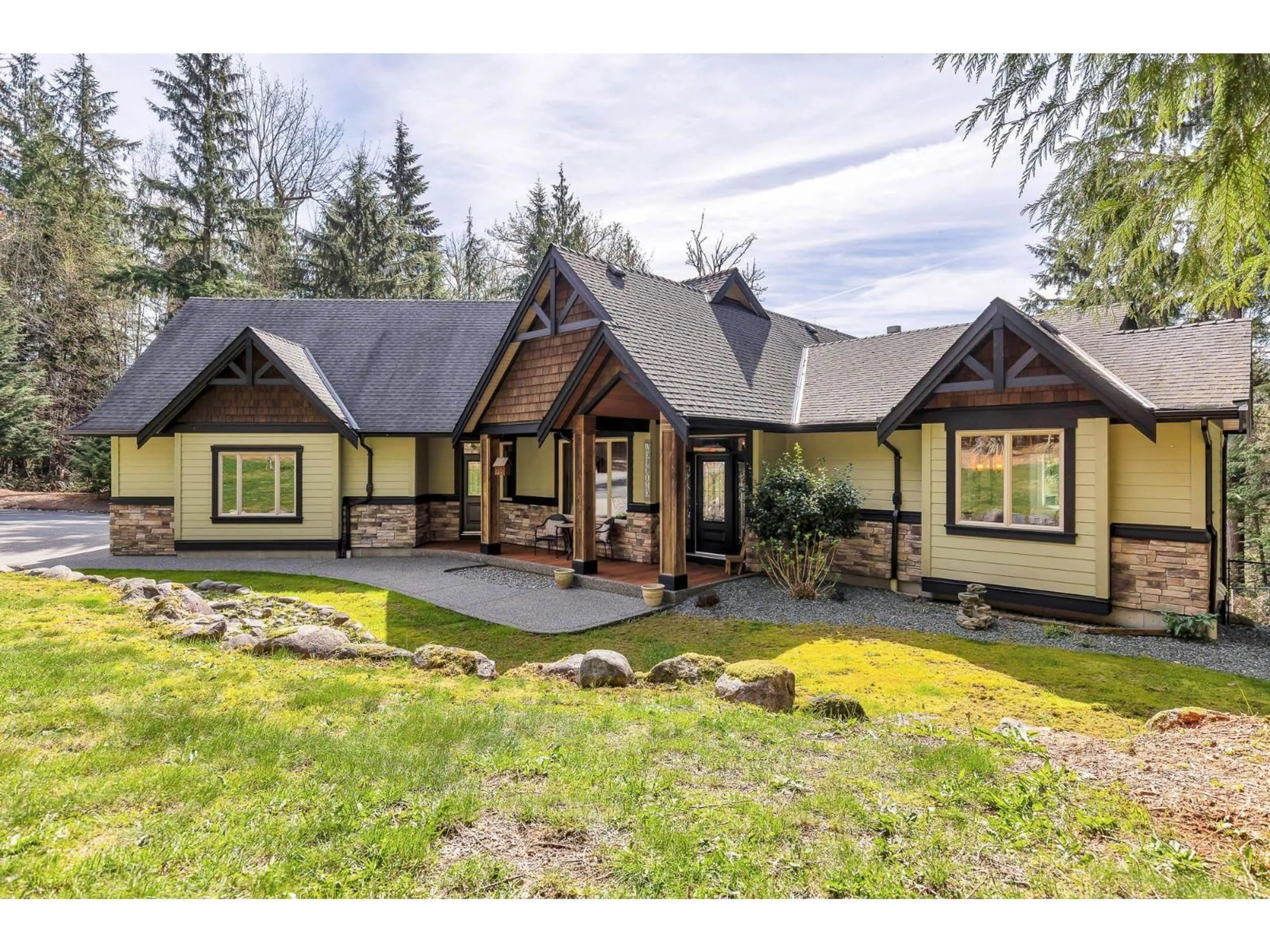 Home with vinyl exterior material, mountain view for 12480 CATHY CRESCENT, Mission British Columbia V4S1C8