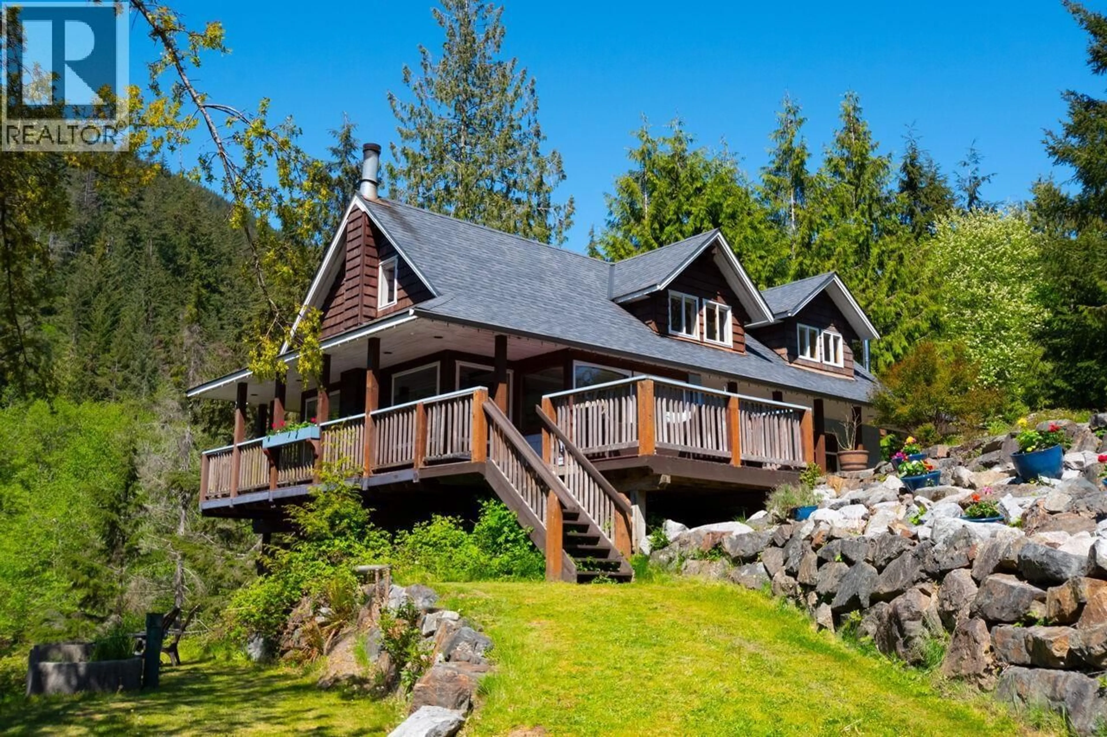 Home with vinyl exterior material, water/lake/river/ocean view for 1293 WESTSIDE ROAD, Bowen Island British Columbia V0N1G2