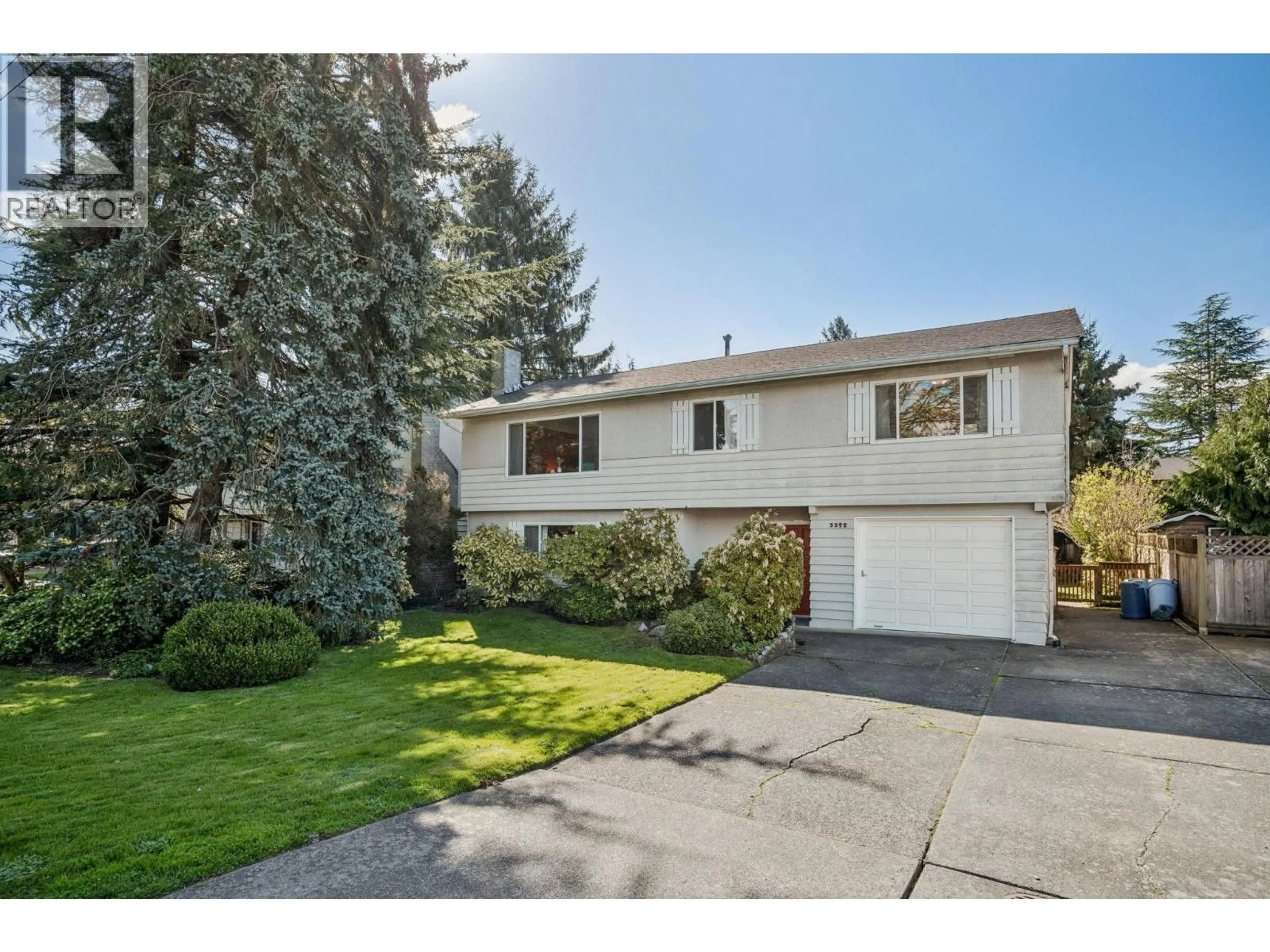 Home with vinyl exterior material, street for 5392 MAPLE CRESCENT, Delta British Columbia V4K1G2