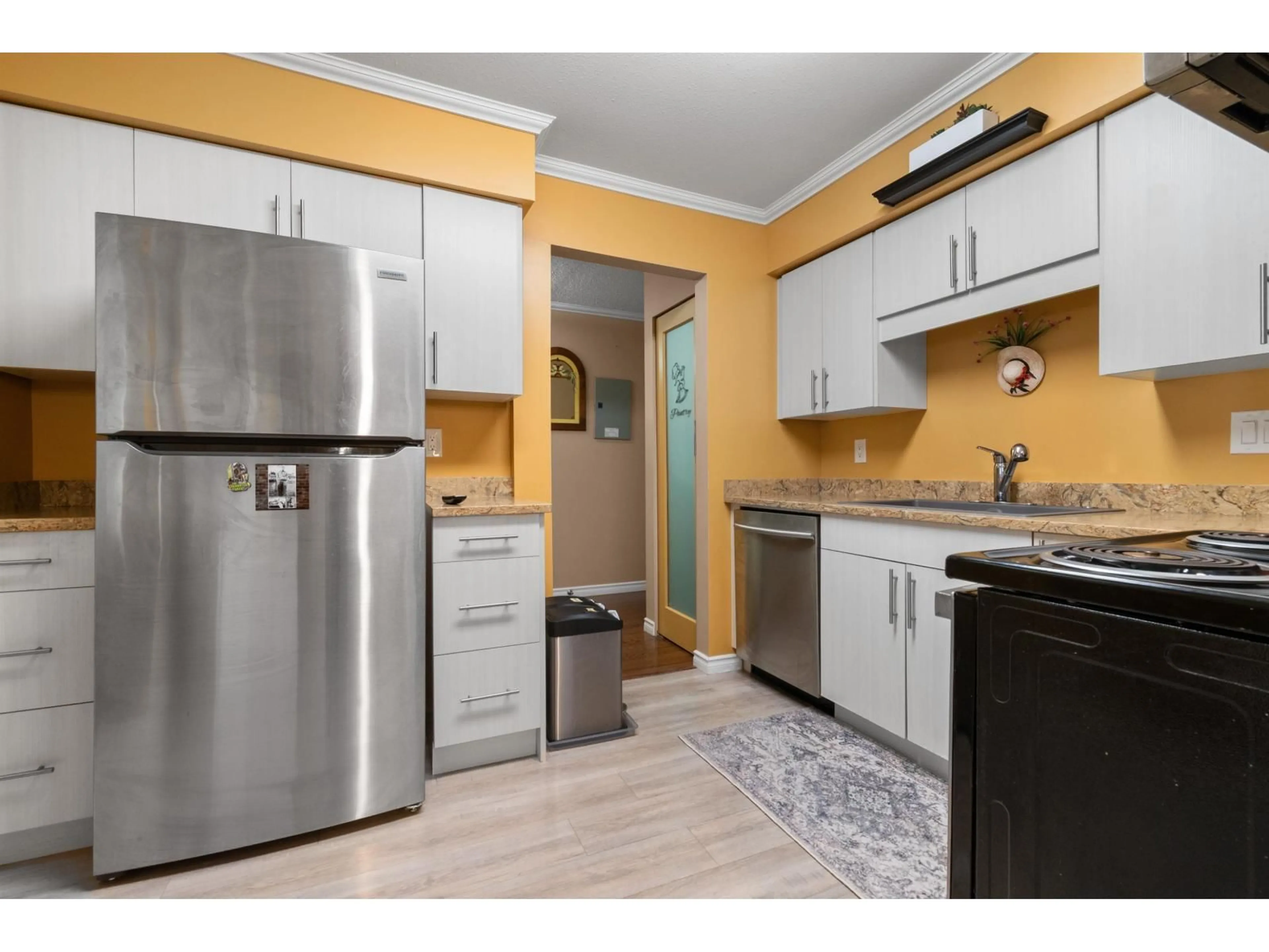 Standard kitchen, unknown for 109 - 8725 ELM DRIVE, Chilliwack British Columbia V2P4Y3