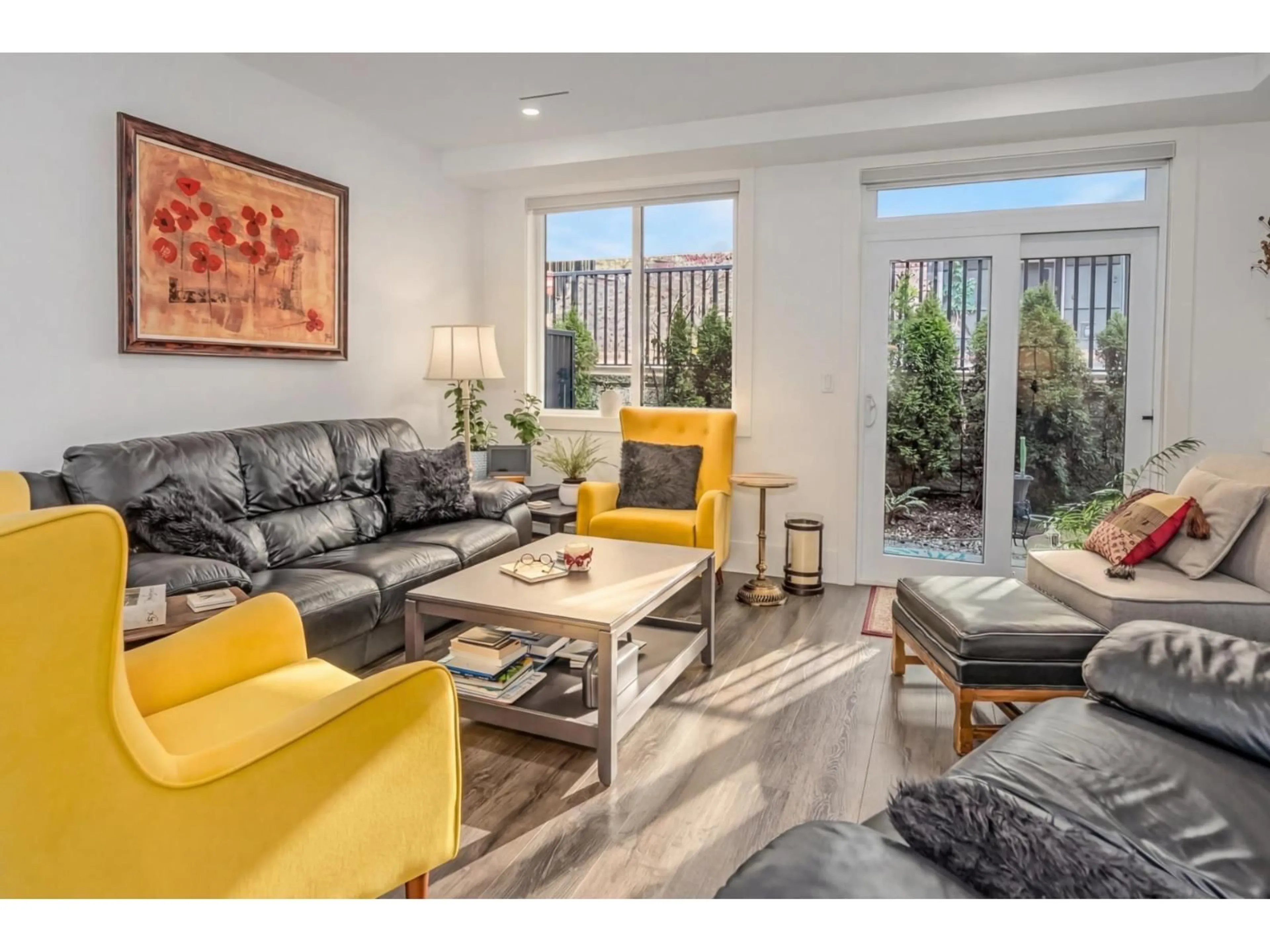 Living room with furniture, unknown for 15 - 34825 DELAIR ROAD, Abbotsford British Columbia V2S0J7