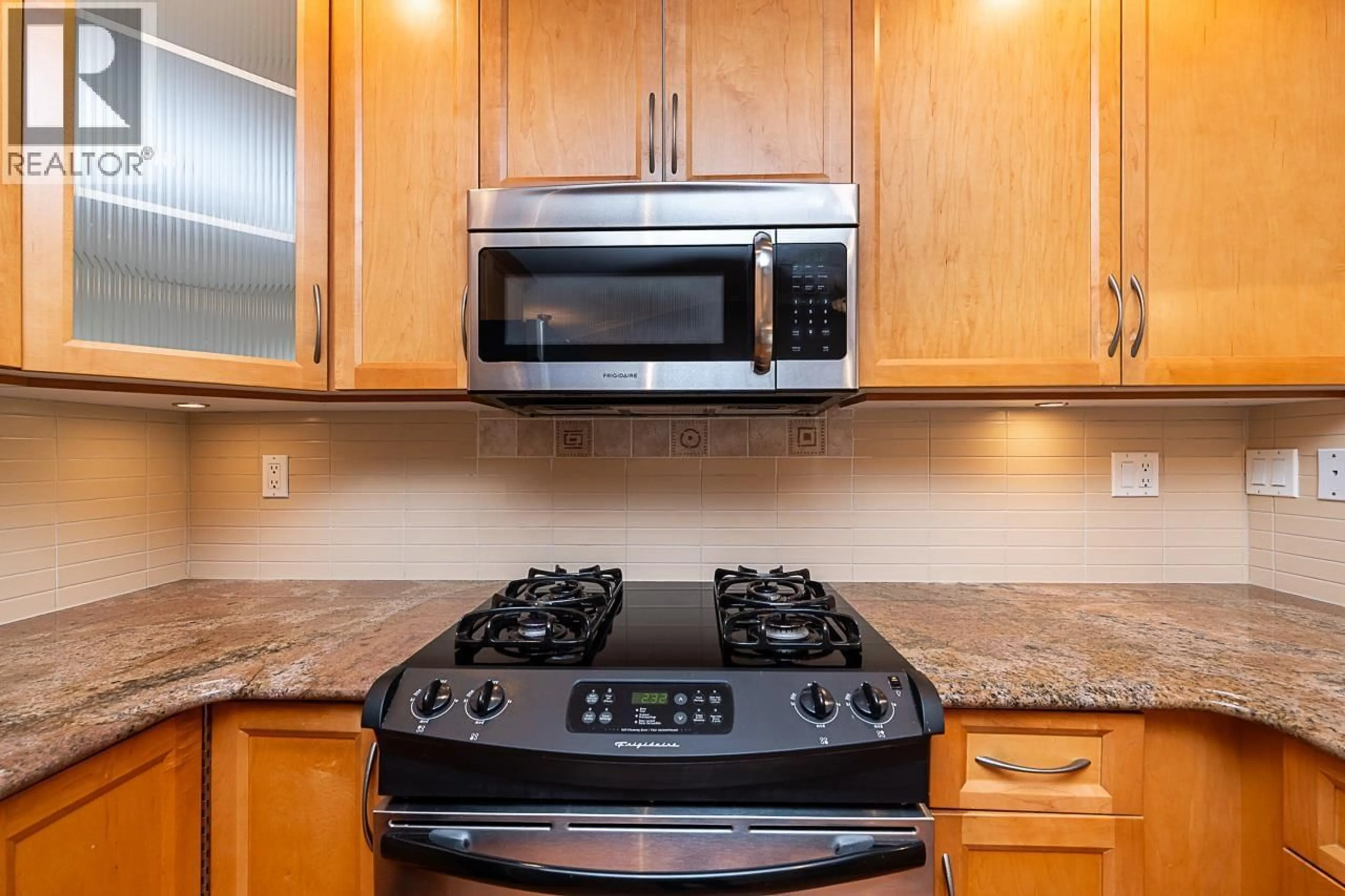 Standard kitchen, unknown for 203 - 2103 45TH AVENUE, Vancouver British Columbia V6M2J2