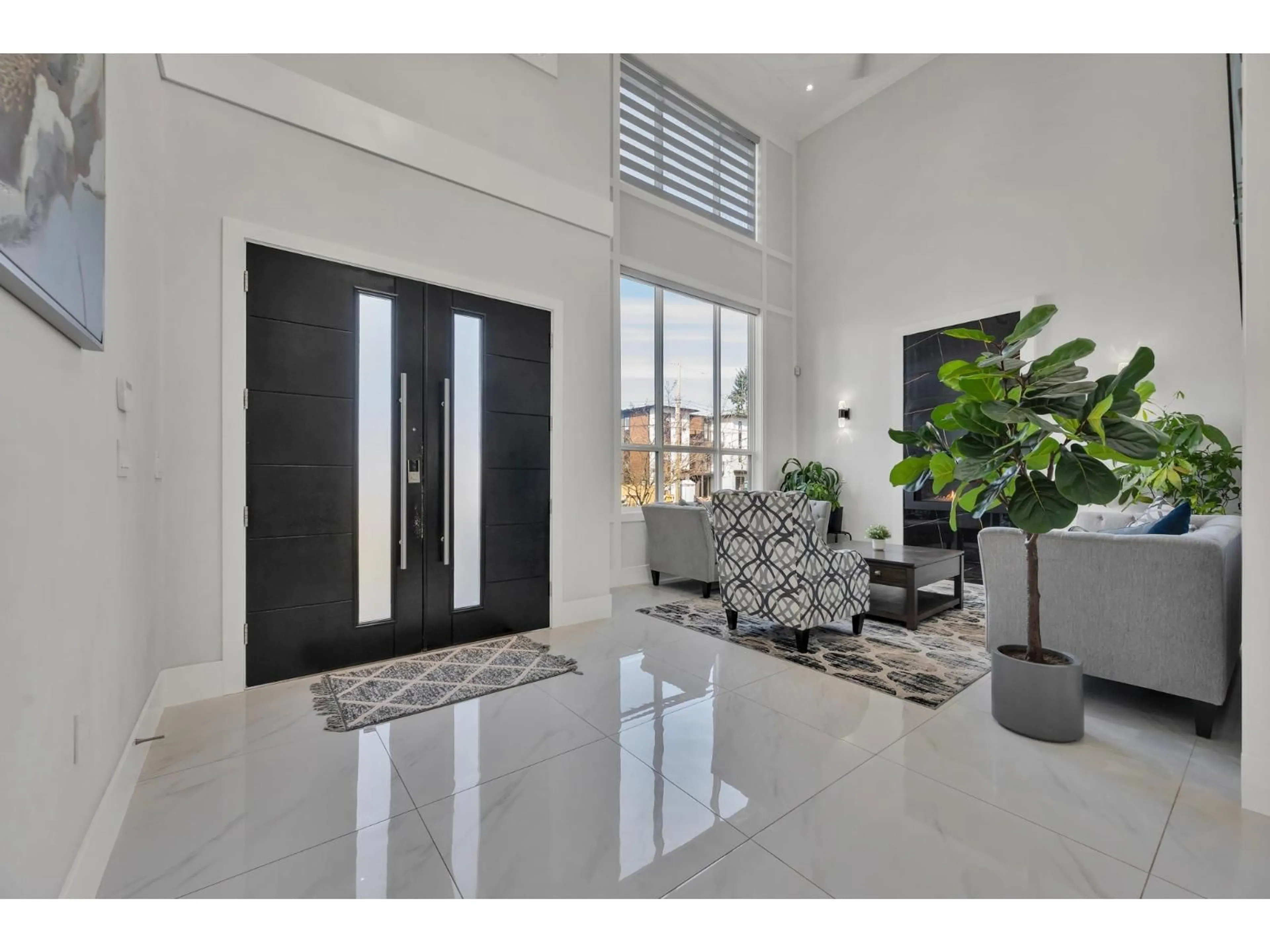Indoor entryway for 32244 PINEVIEW AVENUE, Abbotsford British Columbia V2T1R3