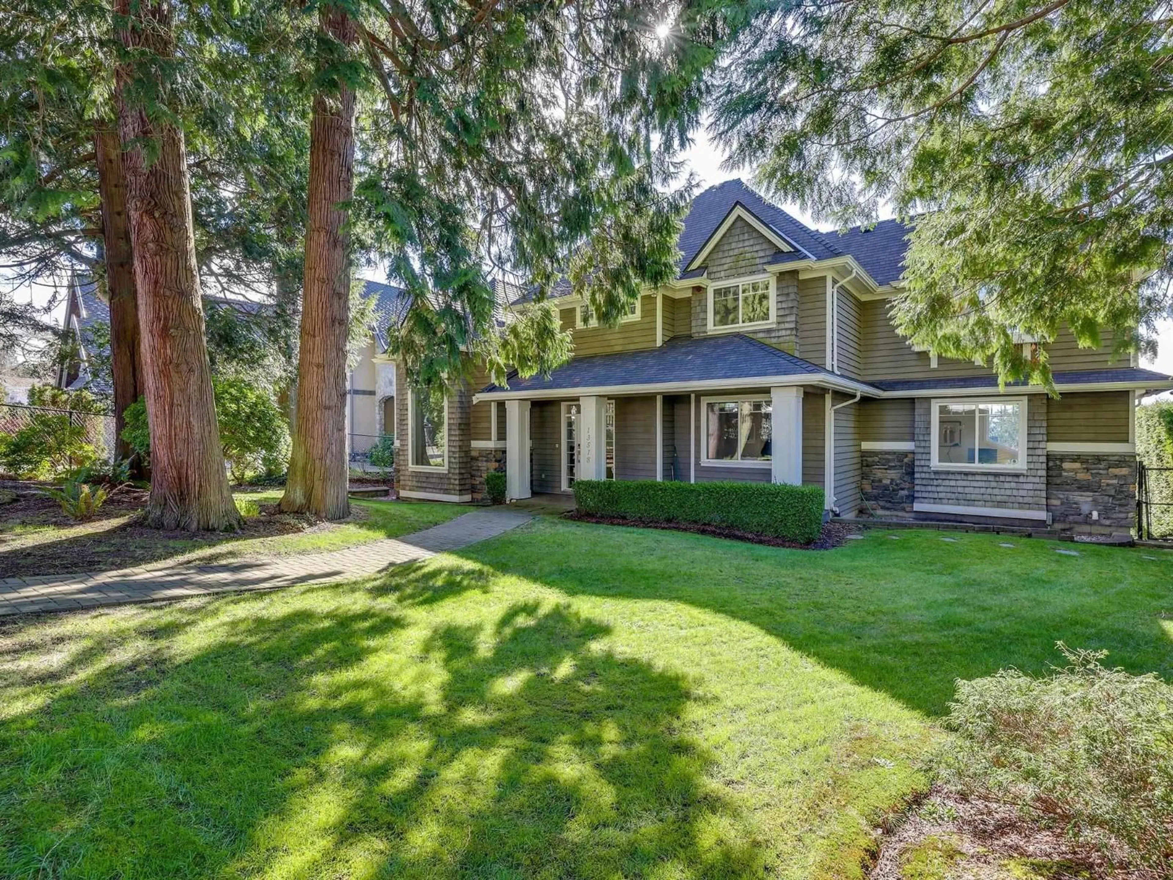 Home with vinyl exterior material, street for 13518 MARINE DRIVE, Surrey British Columbia V4A1G2