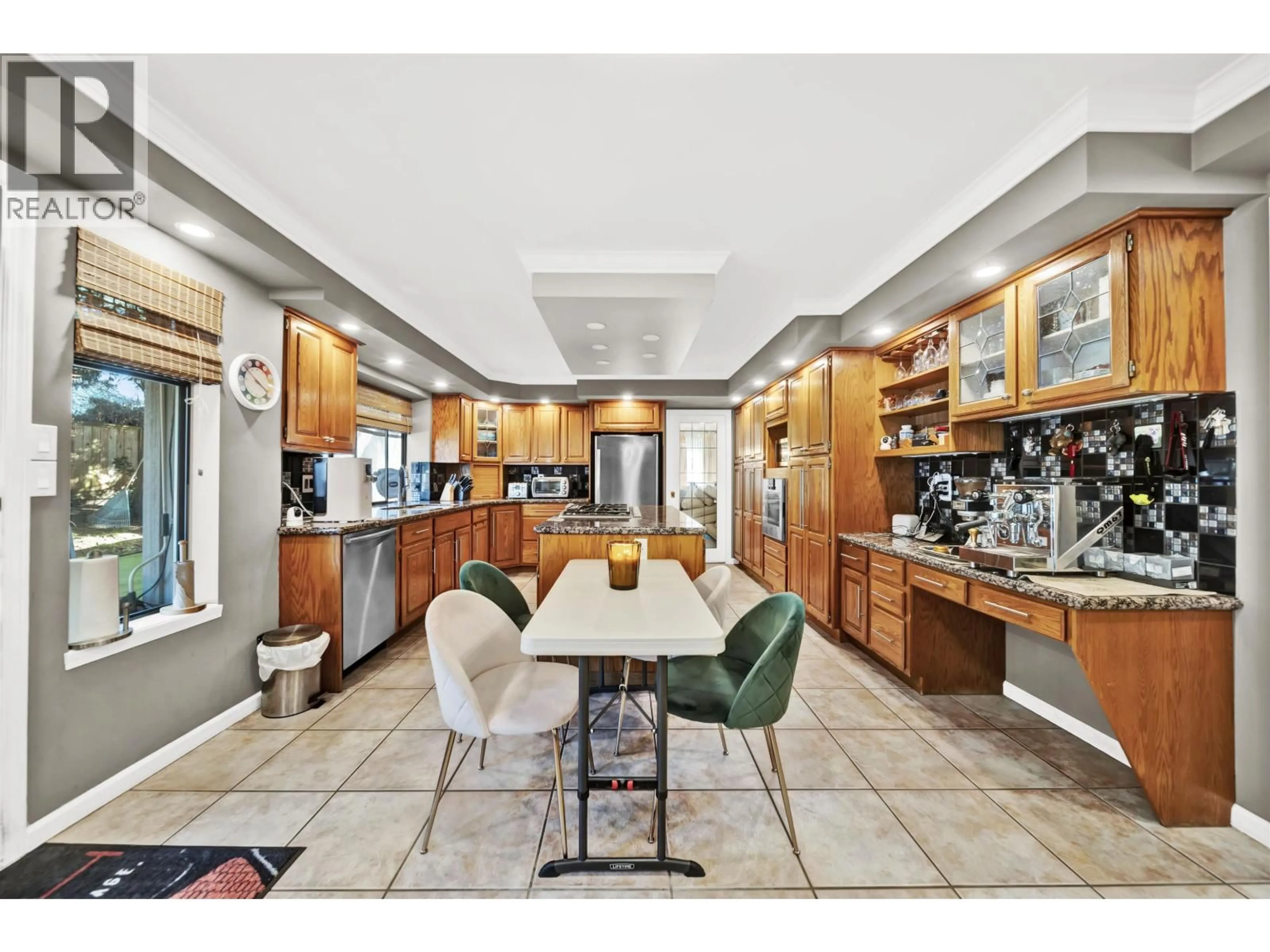 Open concept kitchen, ceramic/tile floor for 1206 PACIFIC DRIVE, Tsawwassen British Columbia V4M2K6