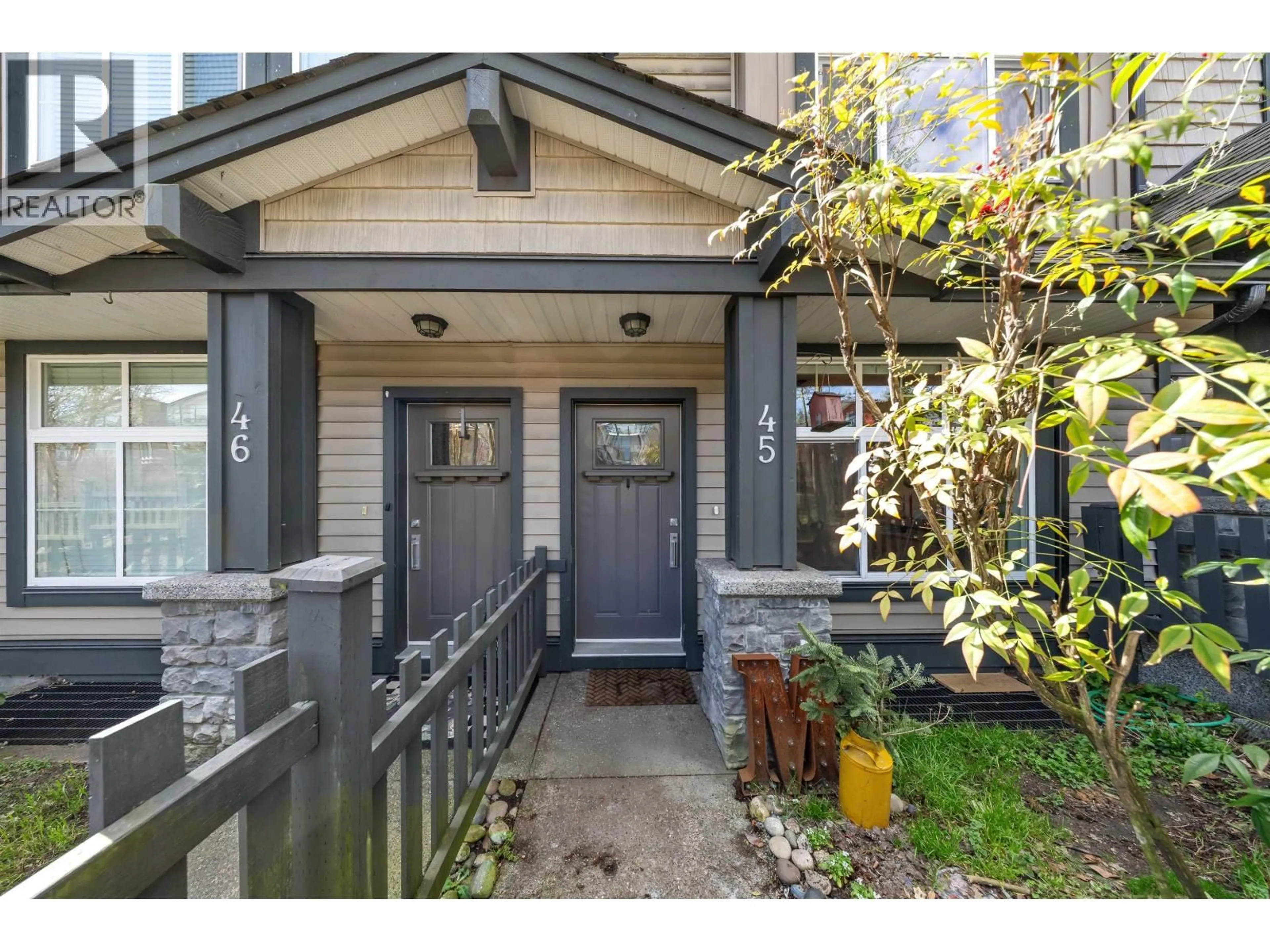 Indoor entryway for 45 - 13819 232 STREET, Maple Ridge British Columbia V4R0C7