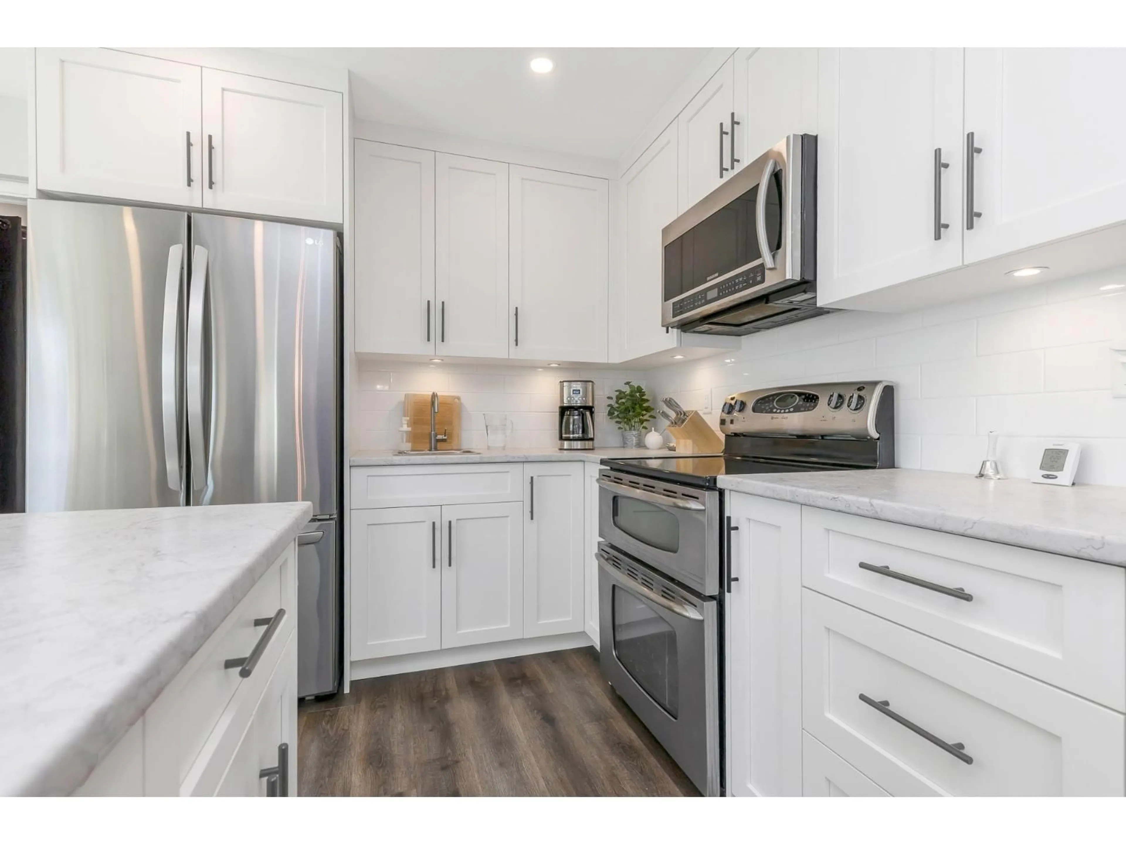 Open concept kitchen, unknown for 35220 MCCORKELL DRIVE, Abbotsford British Columbia V3G2C4