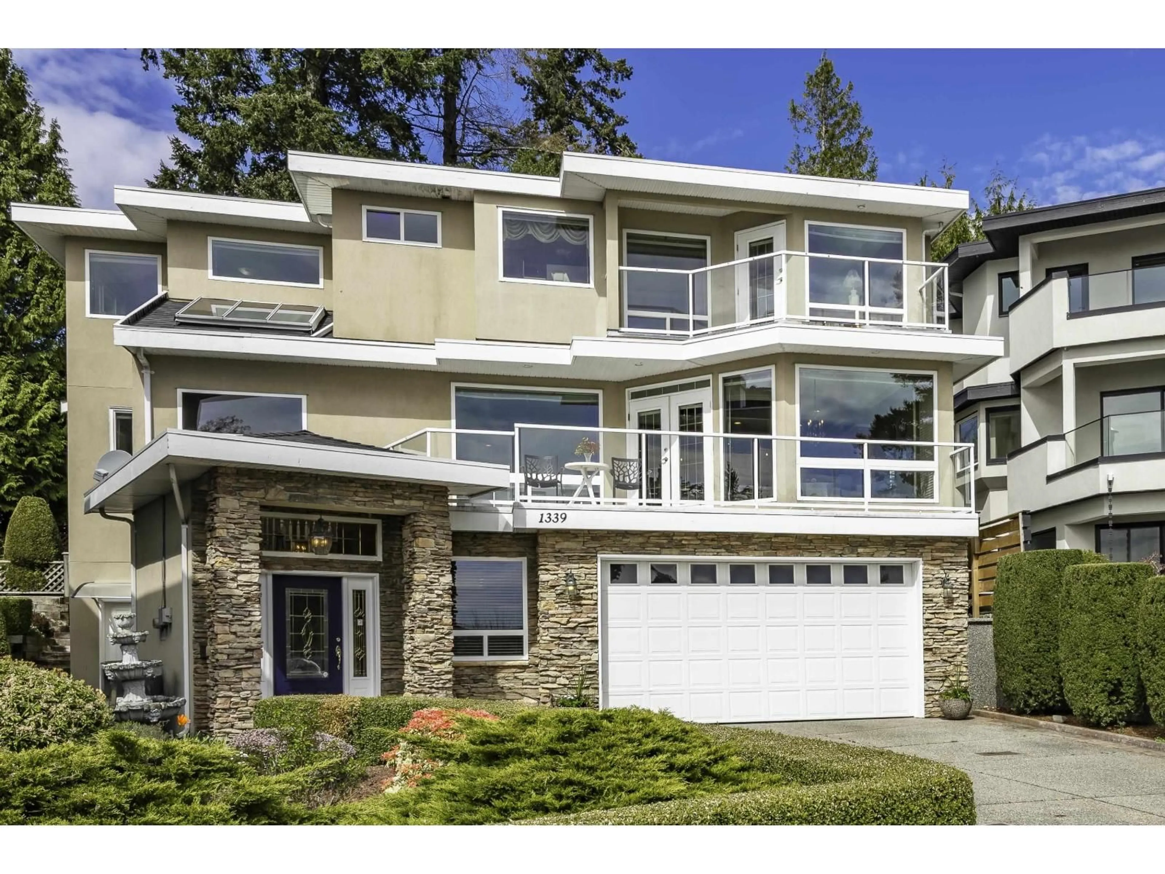 Home with vinyl exterior material, unknown for 1339 132B STREET, Surrey British Columbia V4A4C2