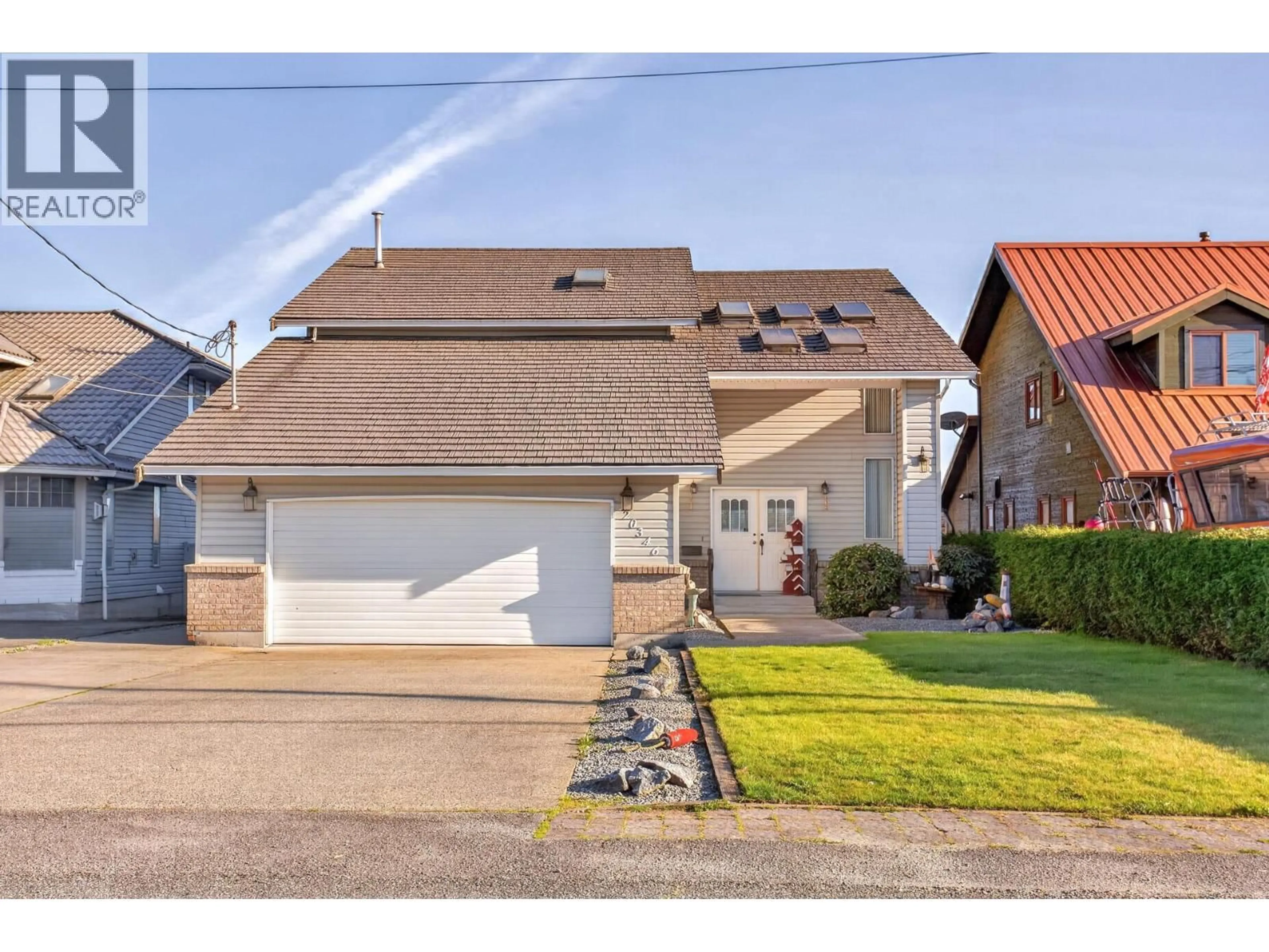 Home with vinyl exterior material, street for 20346 WHARF STREET, Maple Ridge British Columbia V2X1Z3