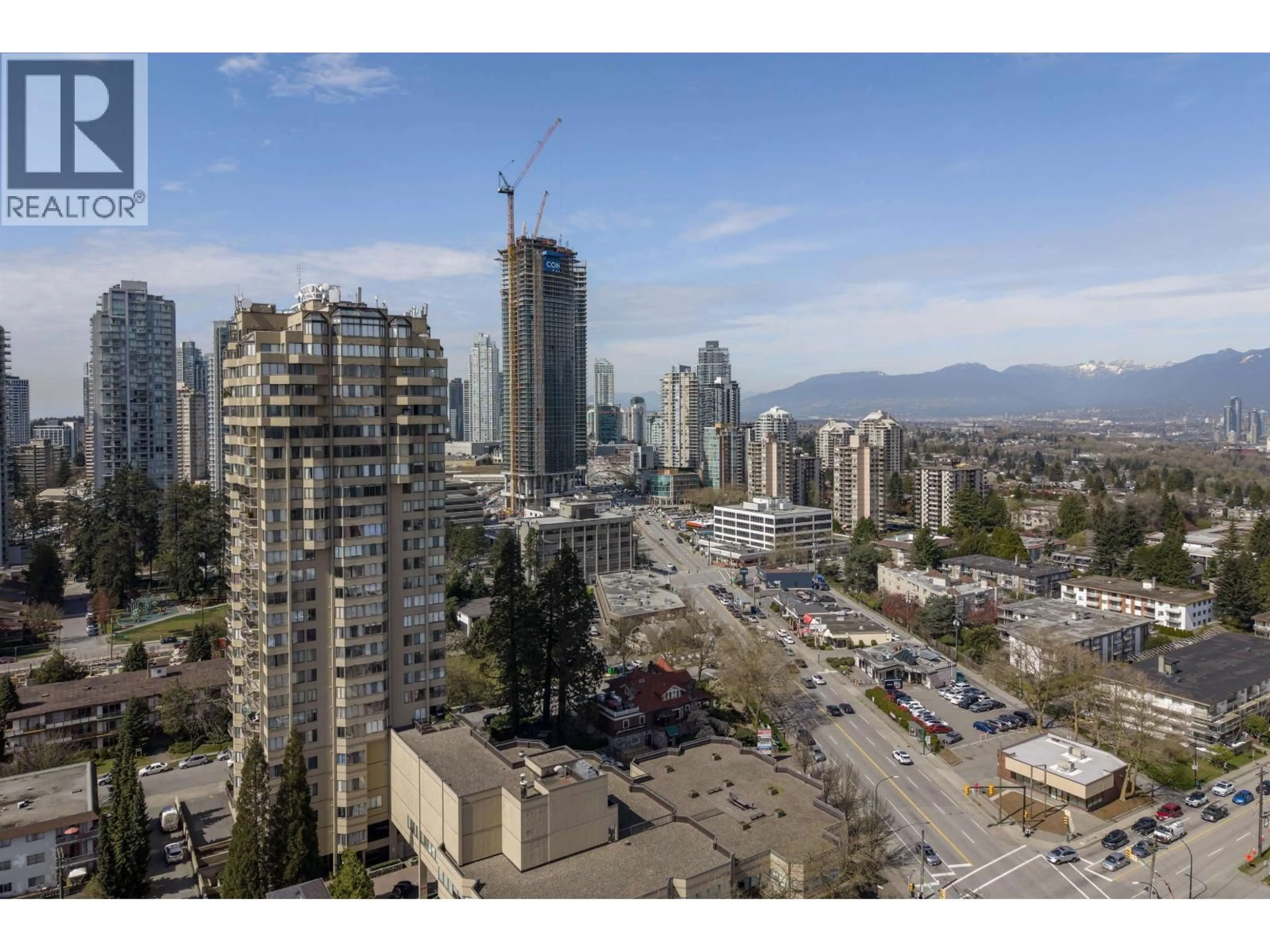 A pic from outside/outdoor area/front of a property/back of a property/a pic from drone, city buildings view from balcony for 1401 - 6540 BURLINGTON AVENUE, Burnaby British Columbia V5H4G3