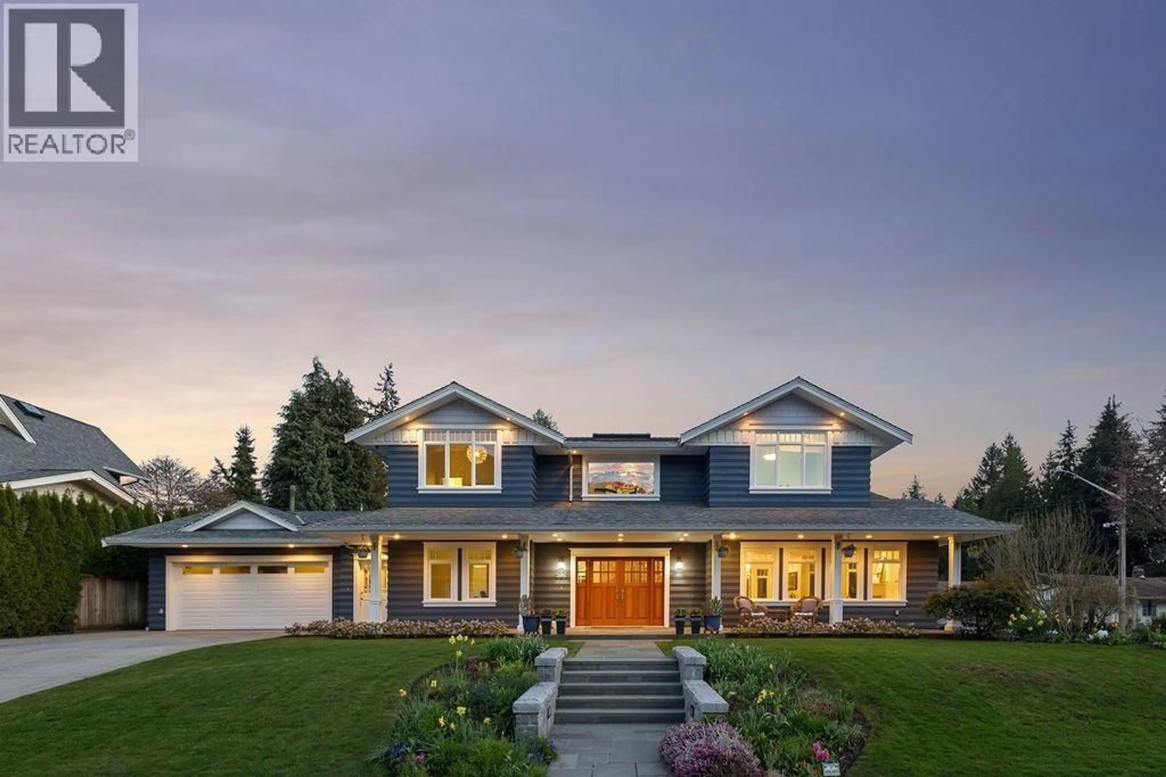 Home with vinyl exterior material, mountain view for 991 HAMPSHIRE ROAD, North Vancouver British Columbia V7R1V1