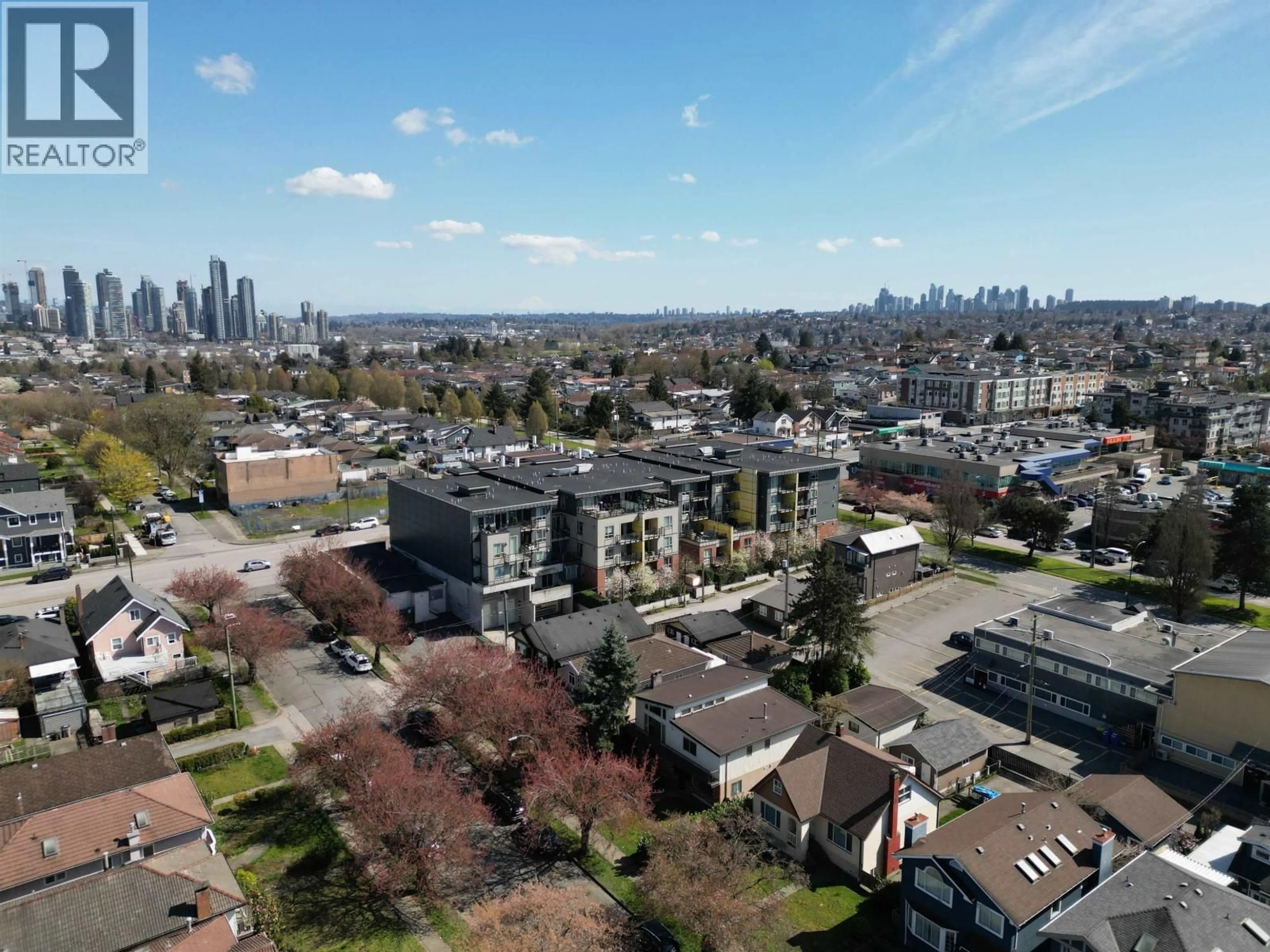 A pic from outside/outdoor area/front of a property/back of a property/a pic from drone, city buildings view from balcony for 205 - 2889 1ST AVENUE, Vancouver British Columbia V5M0G2