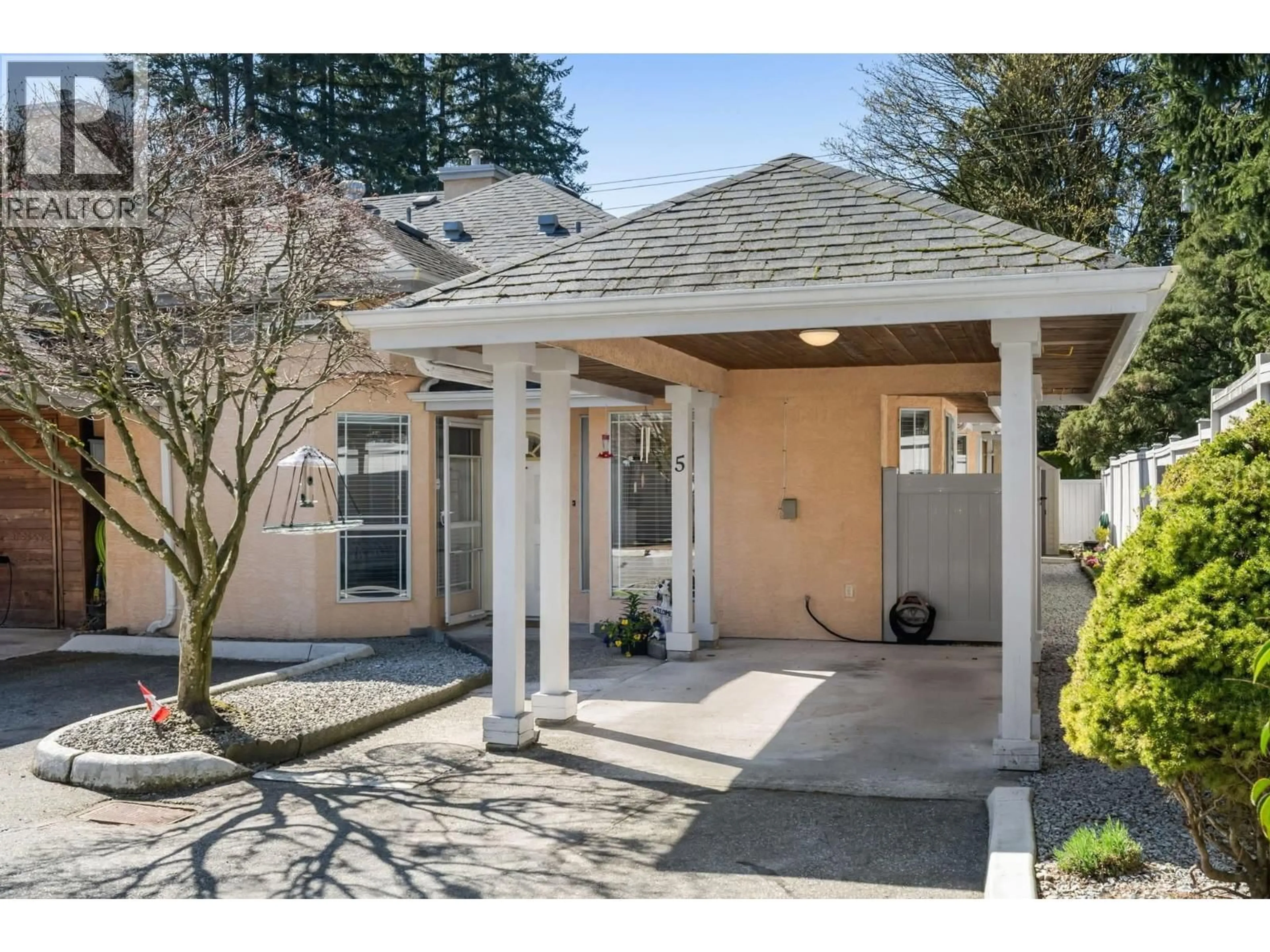 Indoor entryway for 5 - 11950 LAITY STREET, Maple Ridge British Columbia V2X5A6