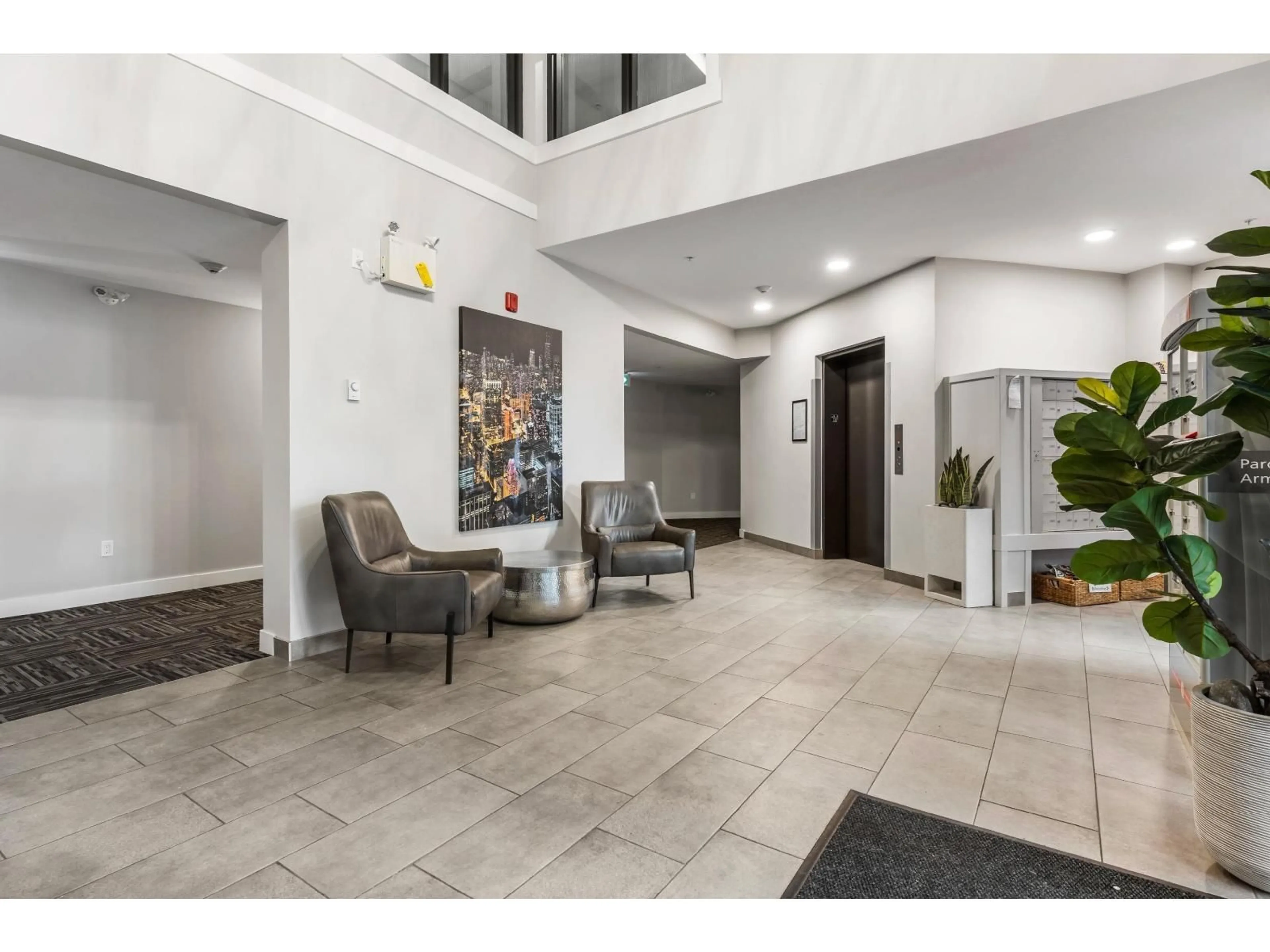 Lobby for 114 - 45761 STEVENSON ROAD, Chilliwack British Columbia V2R0Y7