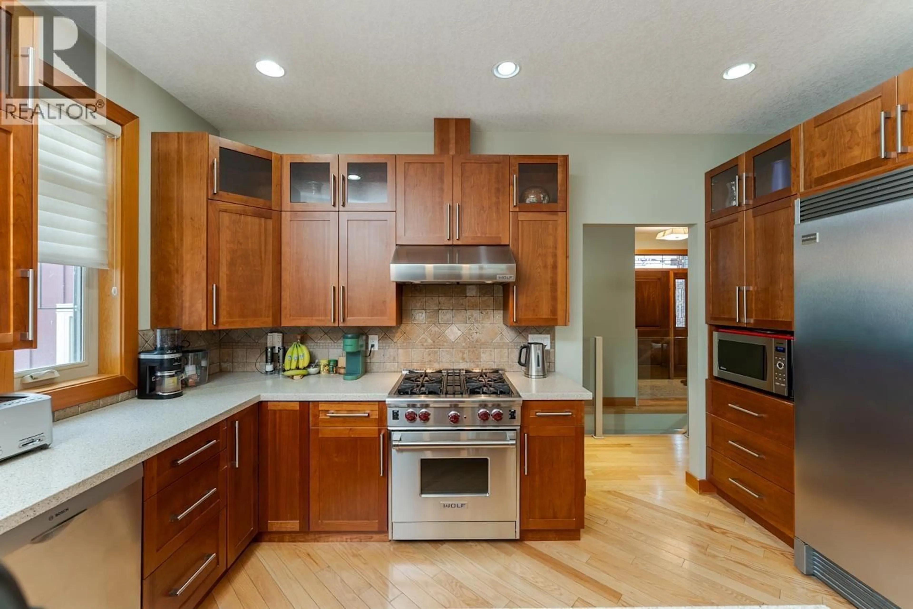 Contemporary kitchen, unknown for 2703 MAURICE DRIVE, Prince George British Columbia V2N0C8