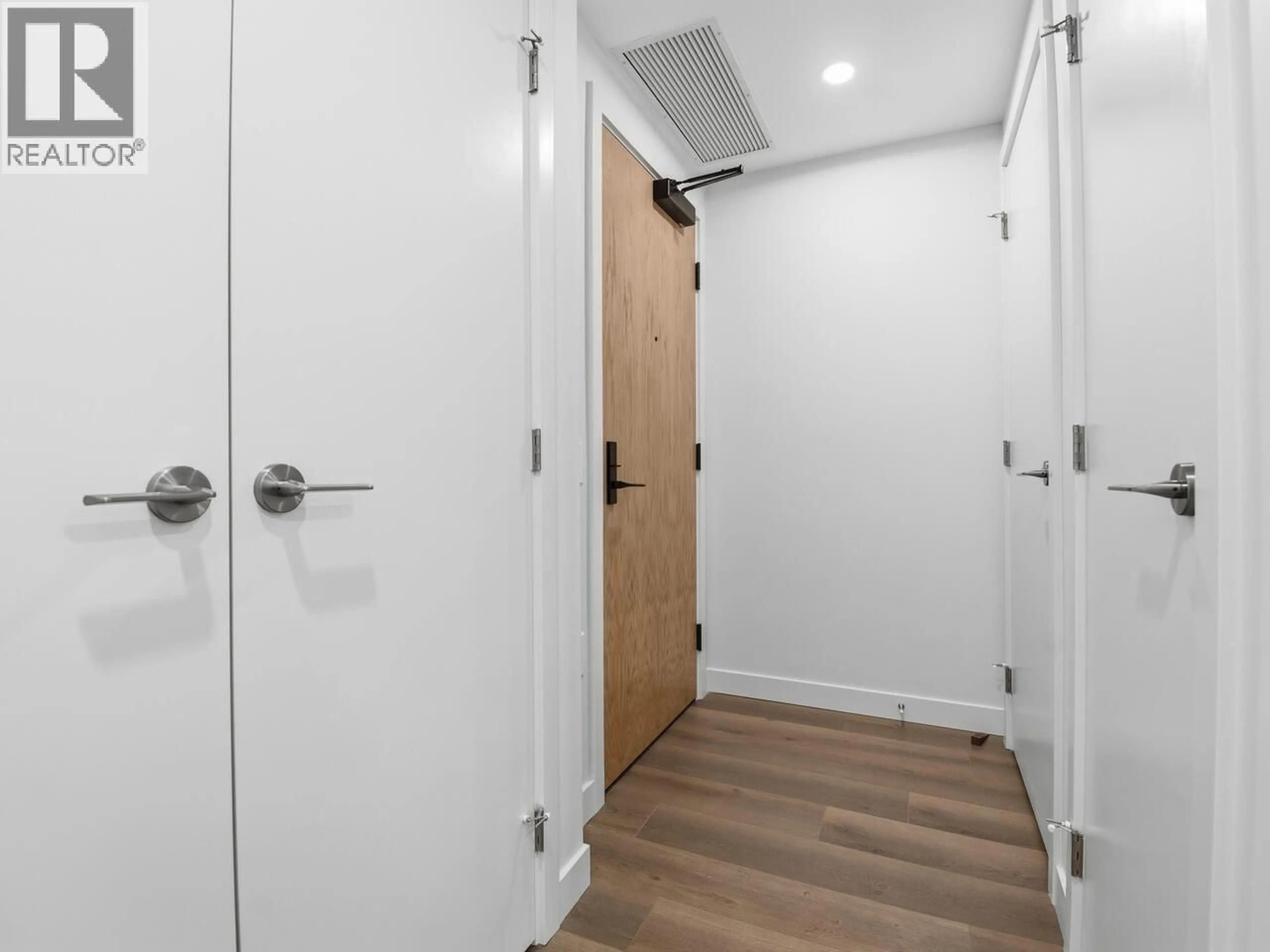 Indoor entryway for 607 - 5987 WILSON AVENUE, Burnaby British Columbia V5H0L7