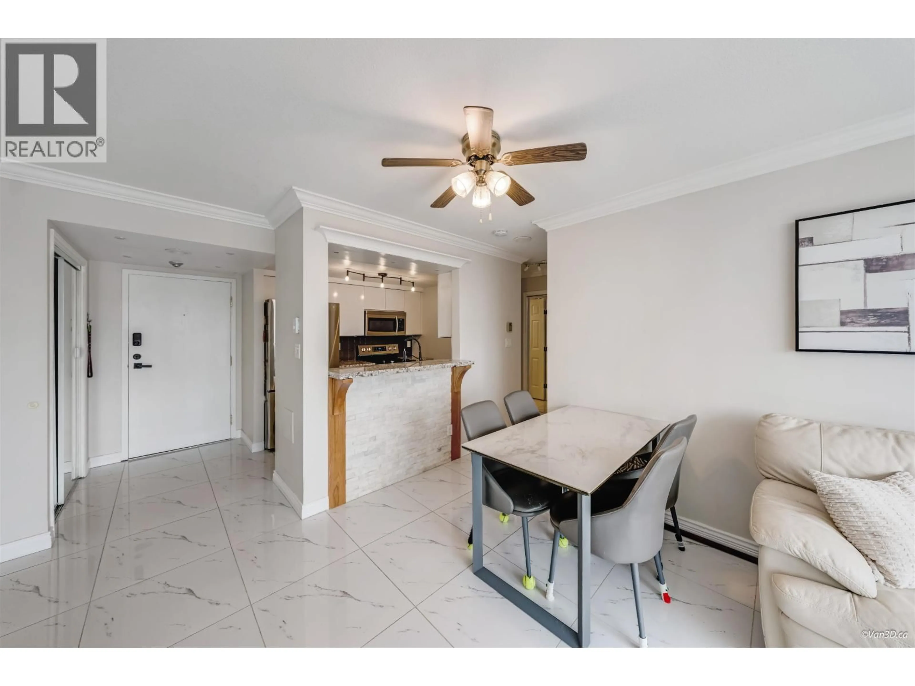 Unknown for 2401 - 9603 MANCHESTER DRIVE, Burnaby British Columbia V3N4Y7