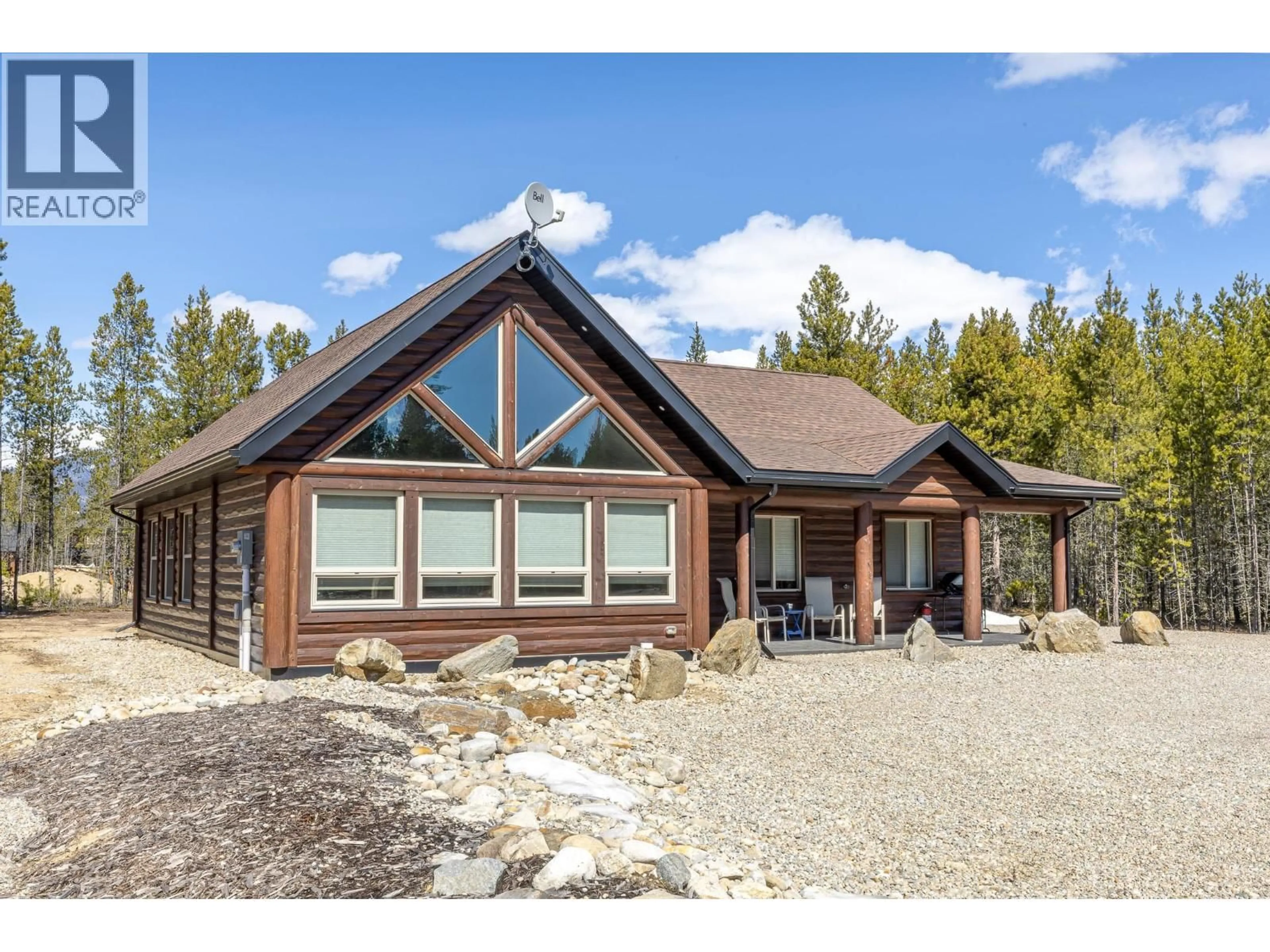 Home with vinyl exterior material, mountain view for 1250 FOWLER PLACE, Valemount British Columbia V0E2Z0