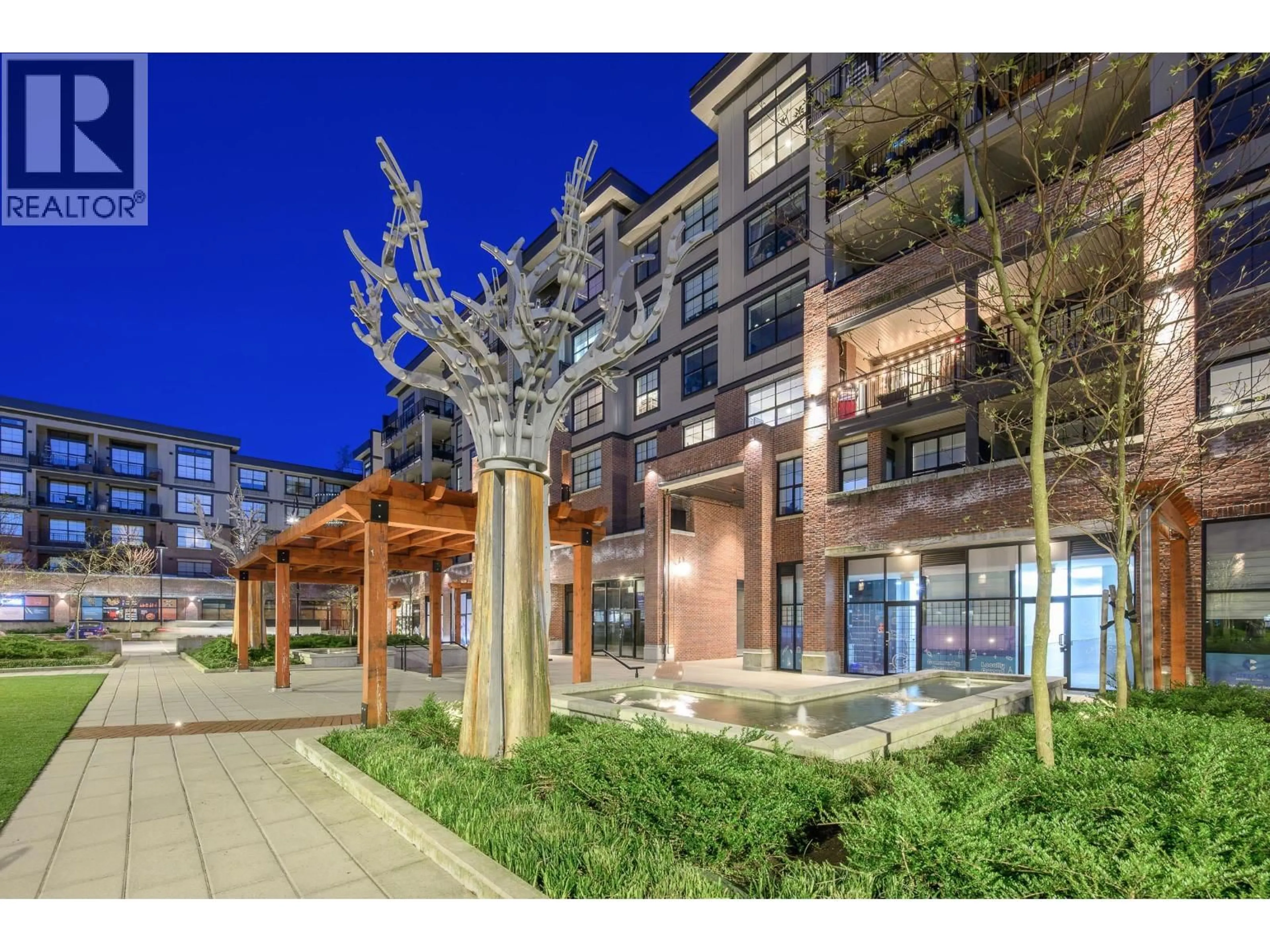 Patio, street for 316 - 22633 SELKIRK AVENUE, Maple Ridge British Columbia V2X1C7