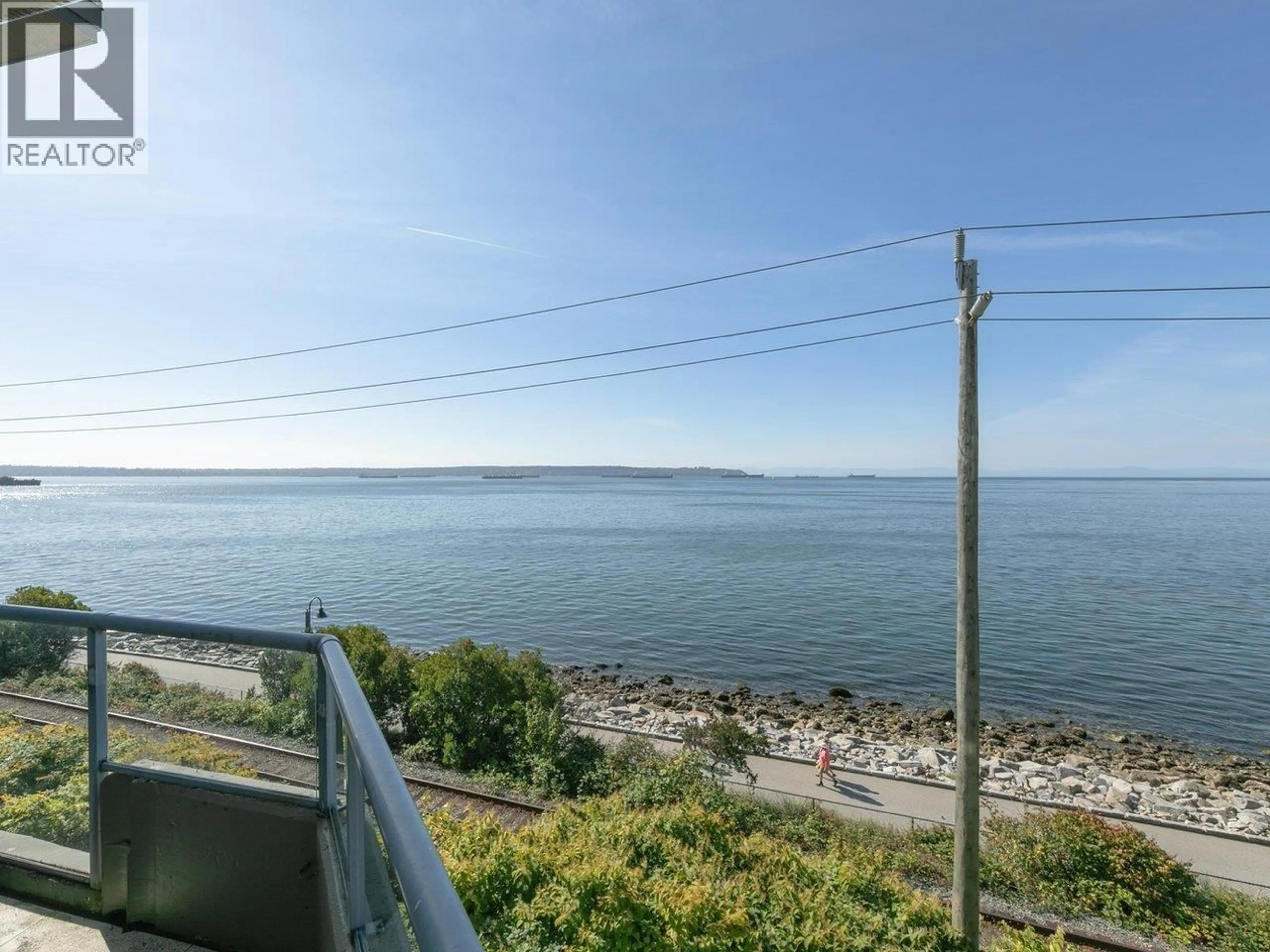 Balcony in the apartment, water/lake/river/ocean view for 203 - 2190 ARGYLE AVENUE, West Vancouver British Columbia V7V1A4