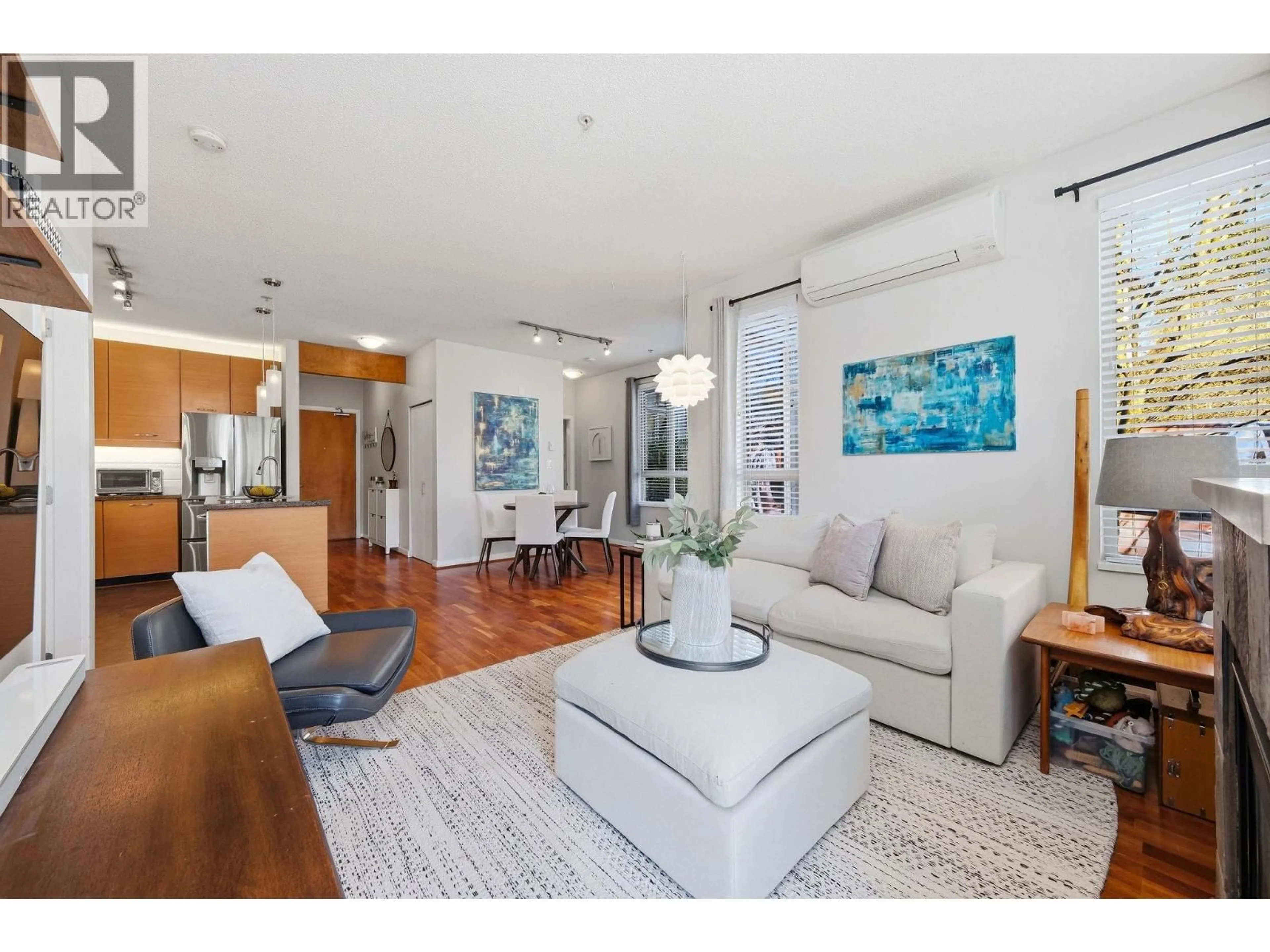 Living room with furniture, unknown for 223 - 530 RAVEN WOODS DRIVE, North Vancouver British Columbia V7G2T5