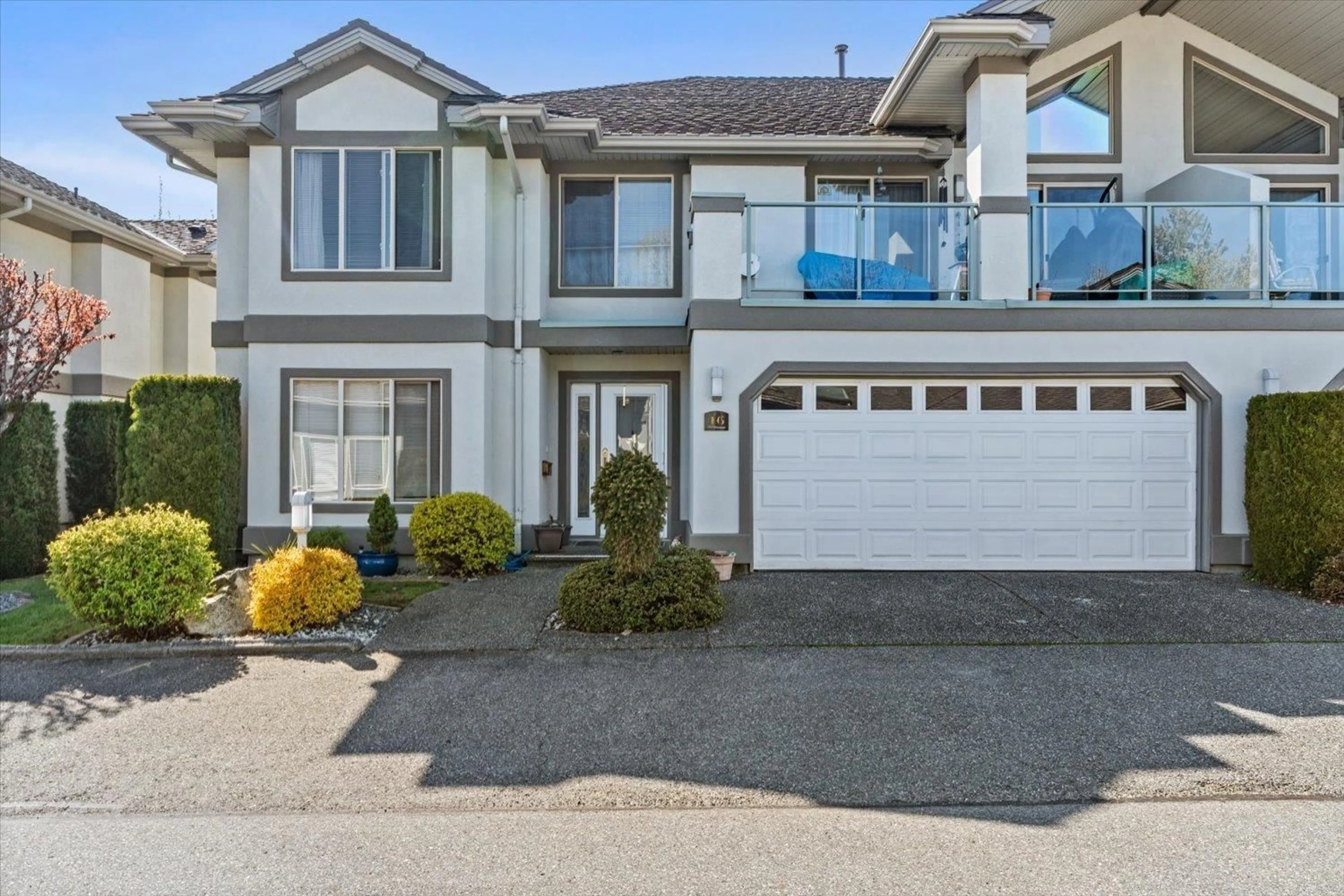 Home with vinyl exterior material, street for 16 - 3555 BLUE JAY STREET, Abbotsford British Columbia V2T6N7