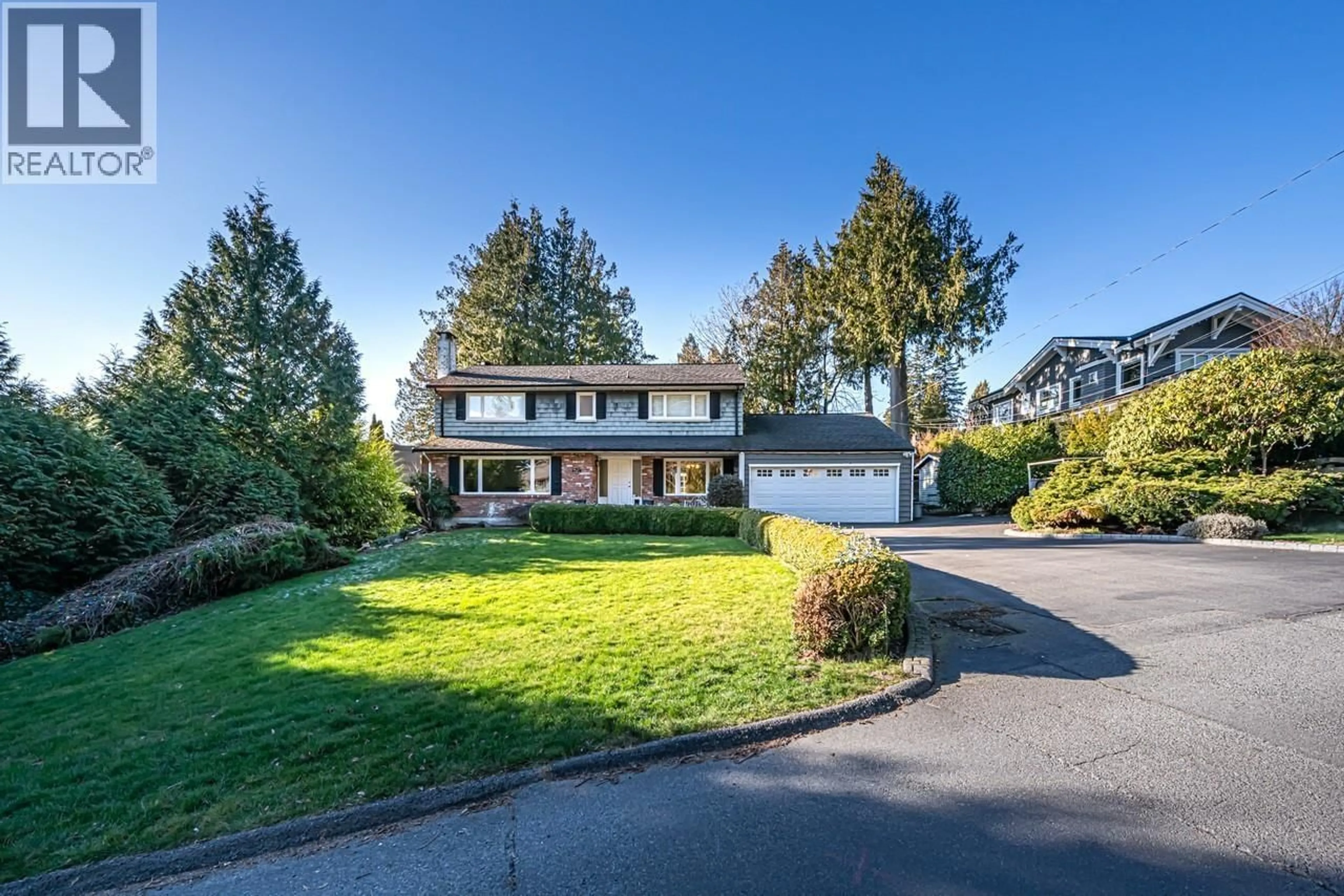 A pic from outside/outdoor area/front of a property/back of a property/a pic from drone, street for 4032 RIPPLE ROAD, West Vancouver British Columbia V7V3K9