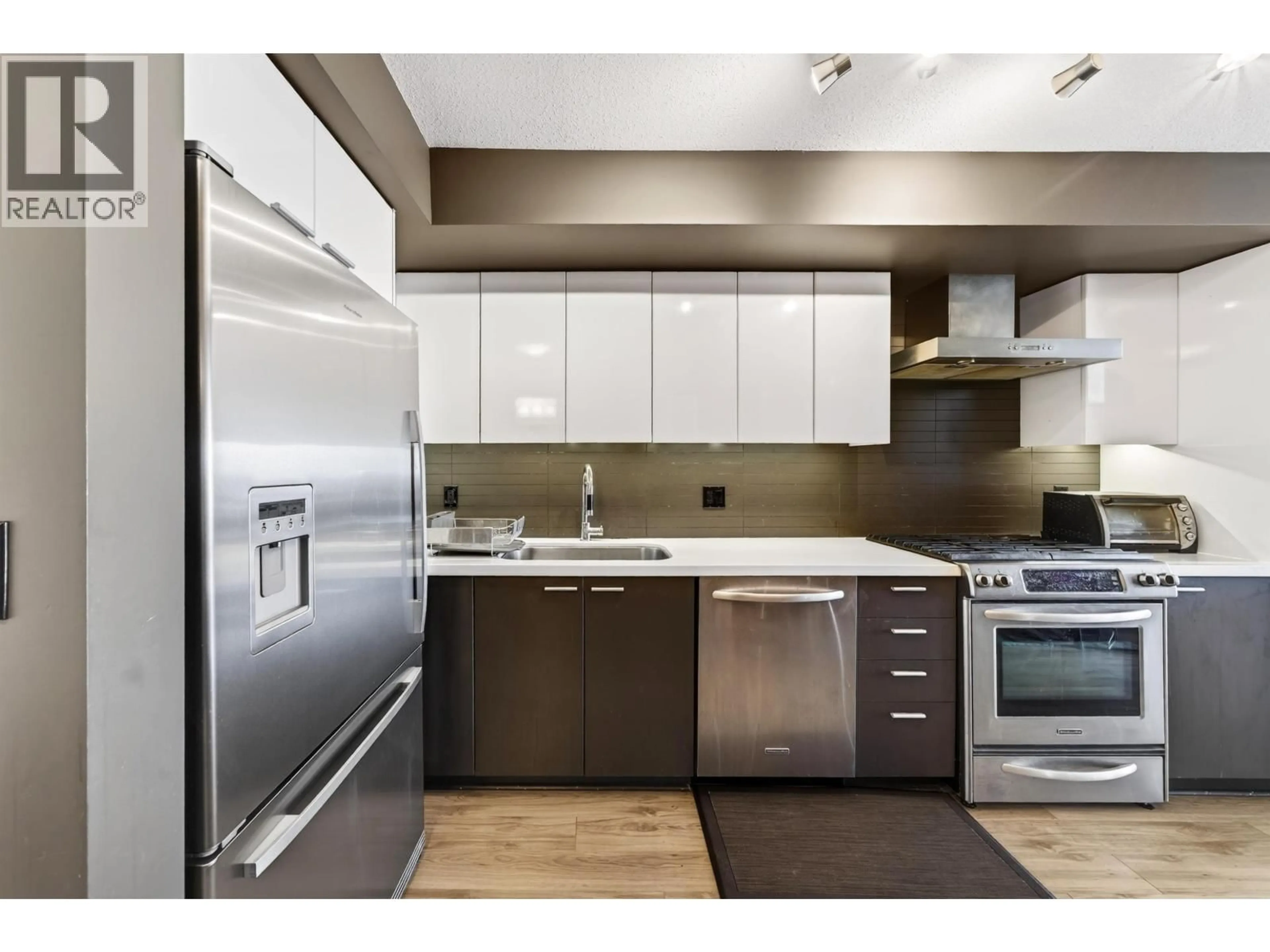 Unknown for 506 - 2888 2ND AVENUE, Vancouver British Columbia V5M1E3