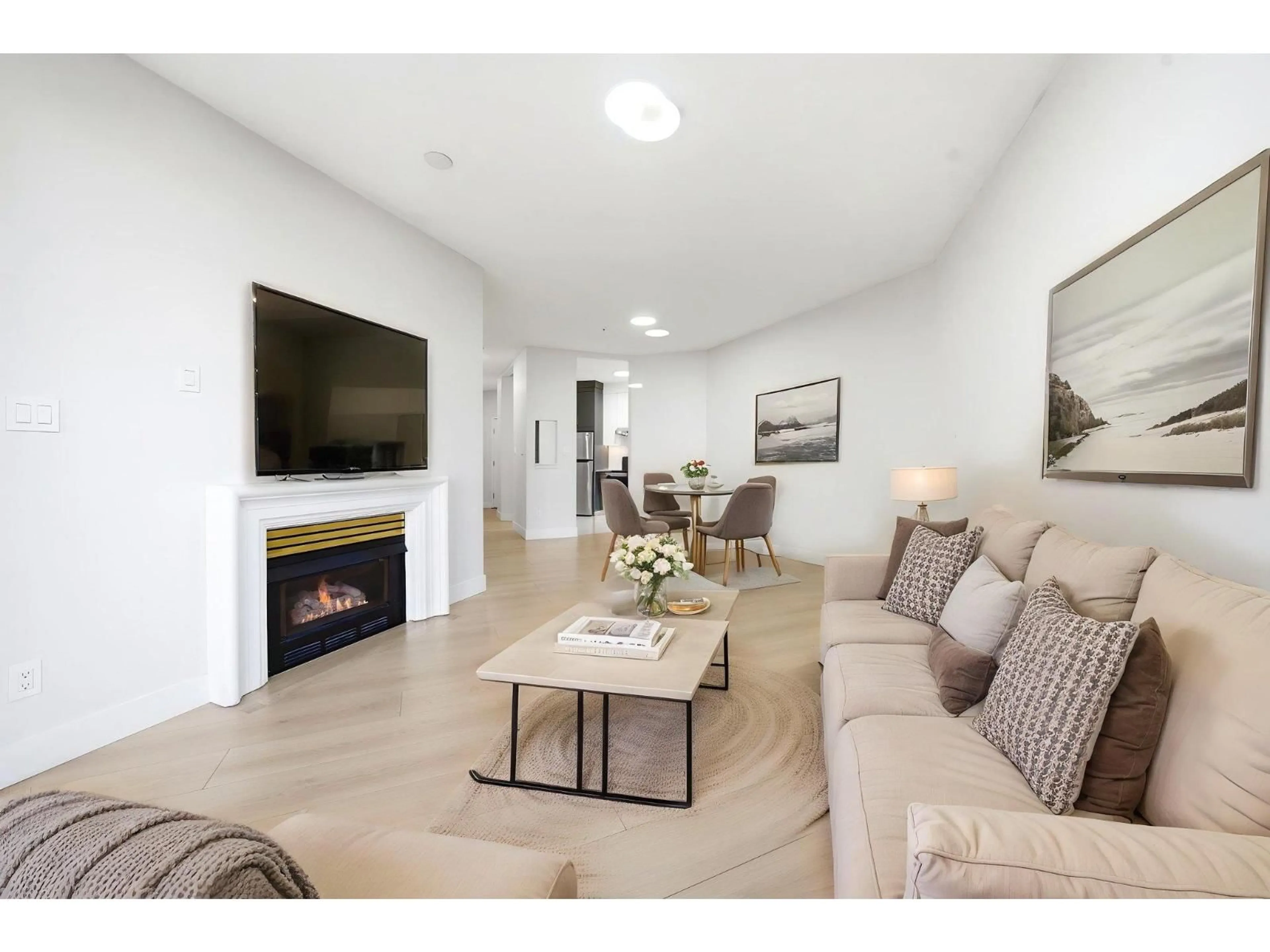 Living room with furniture, unknown for 110 - 8139 121A STREET, Surrey British Columbia V3W0Z2