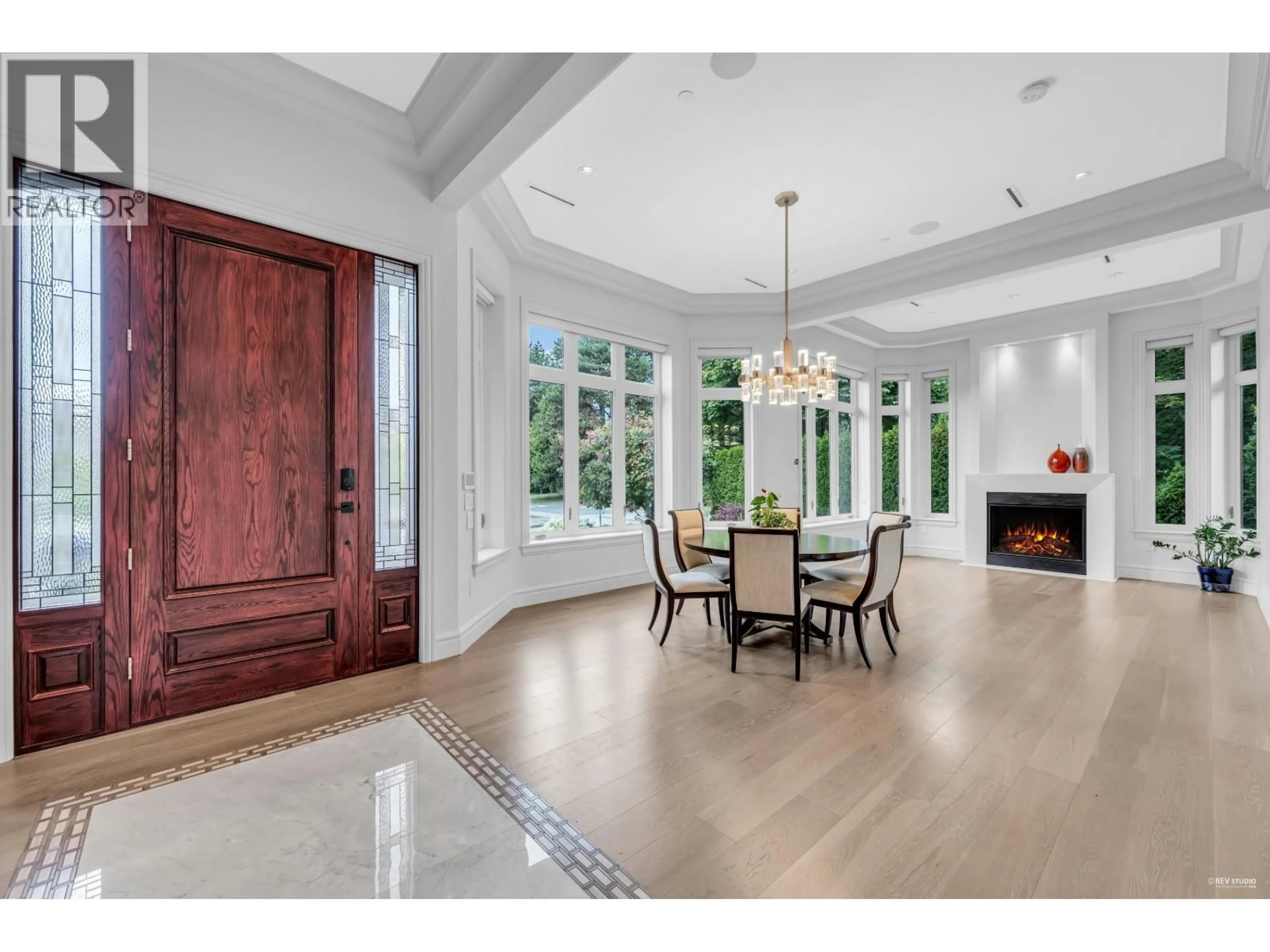 Indoor entryway for 2328 MCBAIN AVENUE, Vancouver British Columbia V6L2C4