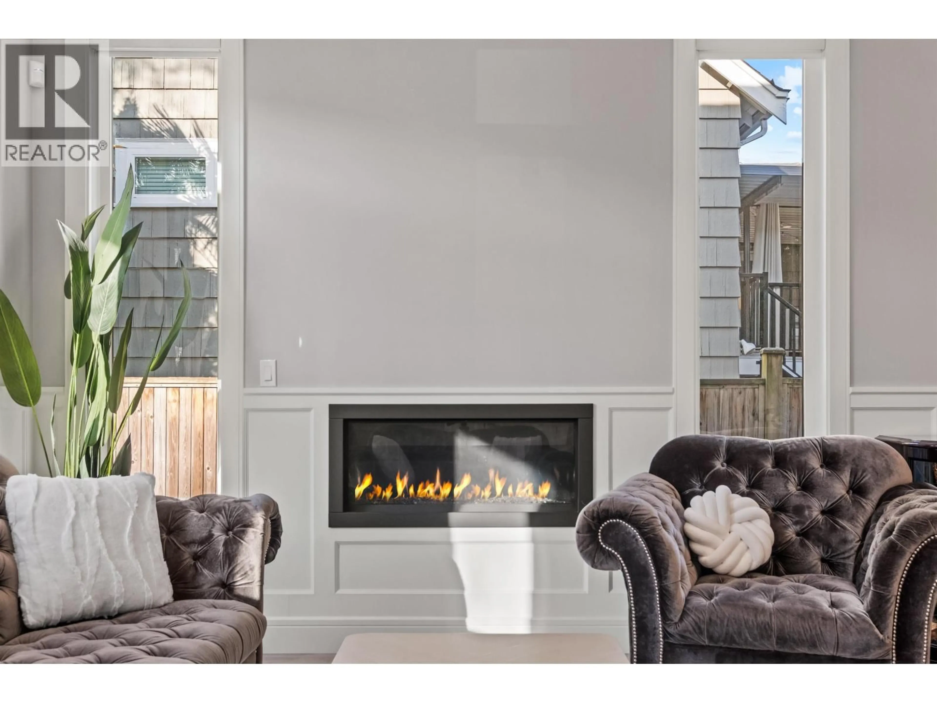 Living room with furniture, unknown for 1604 HAMILTON STREET, New Westminster British Columbia V3M2N8