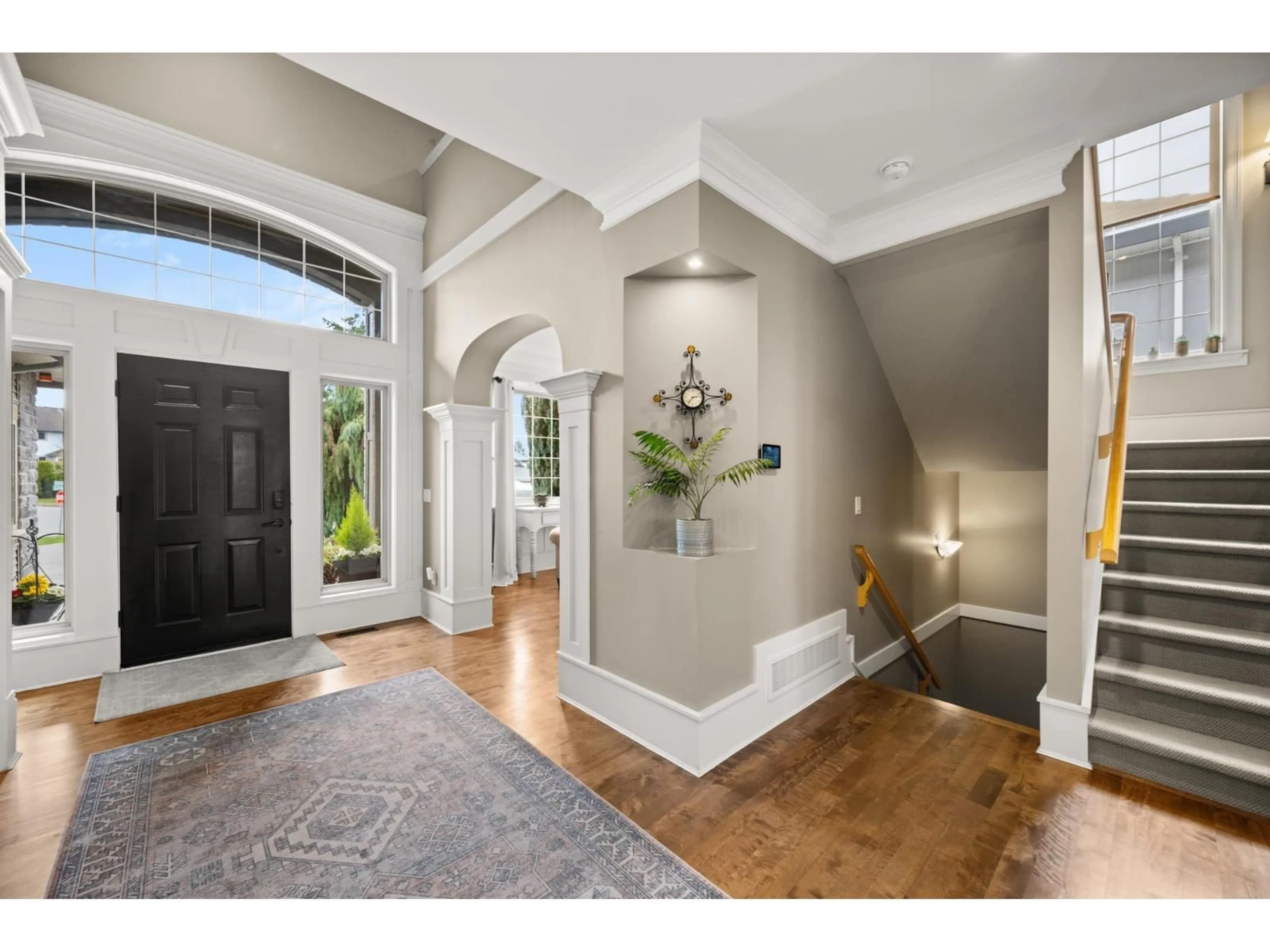 Indoor entryway for 18265 CLAYTONHILL DRIVE, Surrey British Columbia V3S7N5