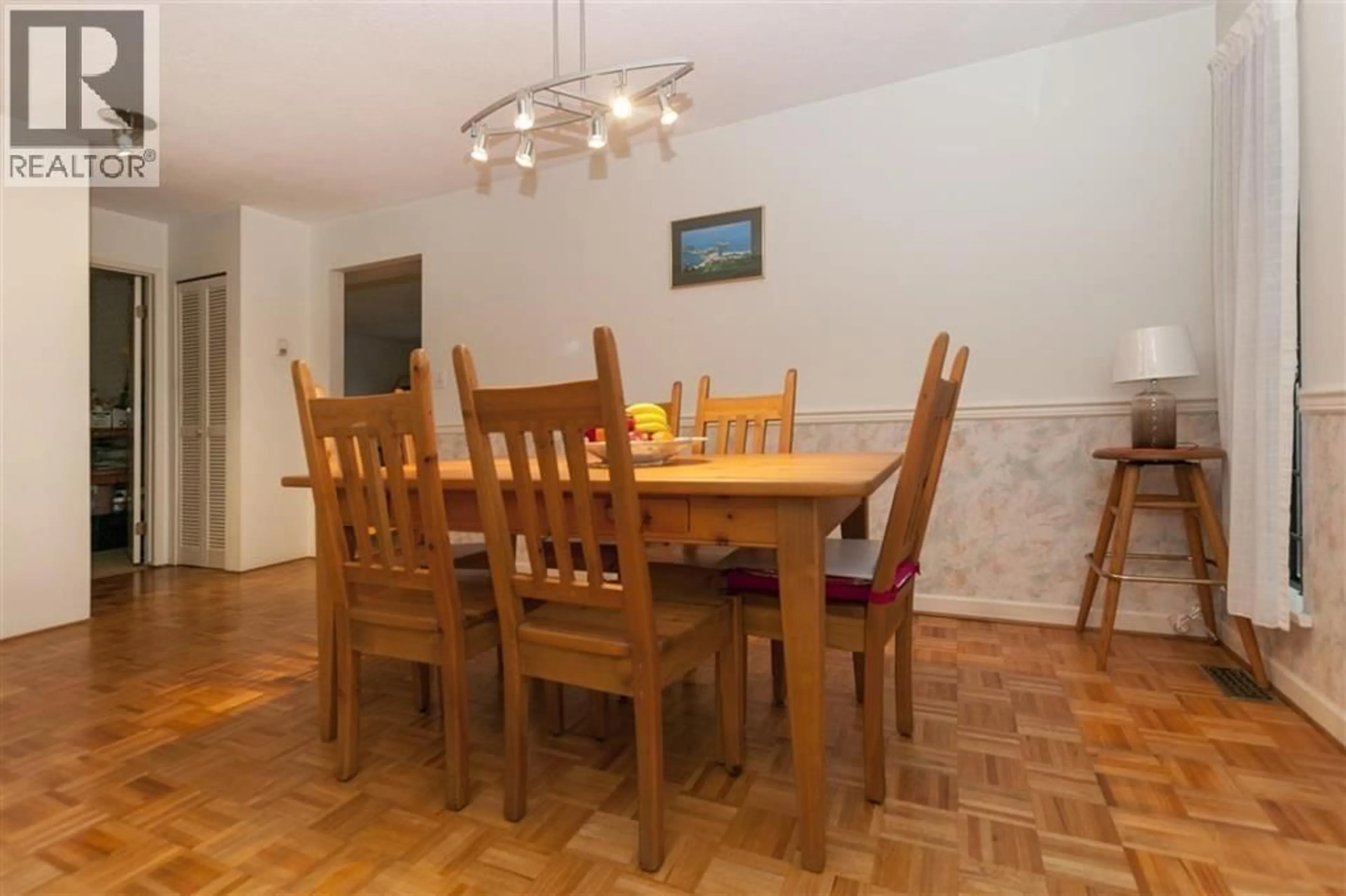 Dining room, wood/laminate floor for 2147 GRANT AVENUE, Port Coquitlam British Columbia V3B1R1