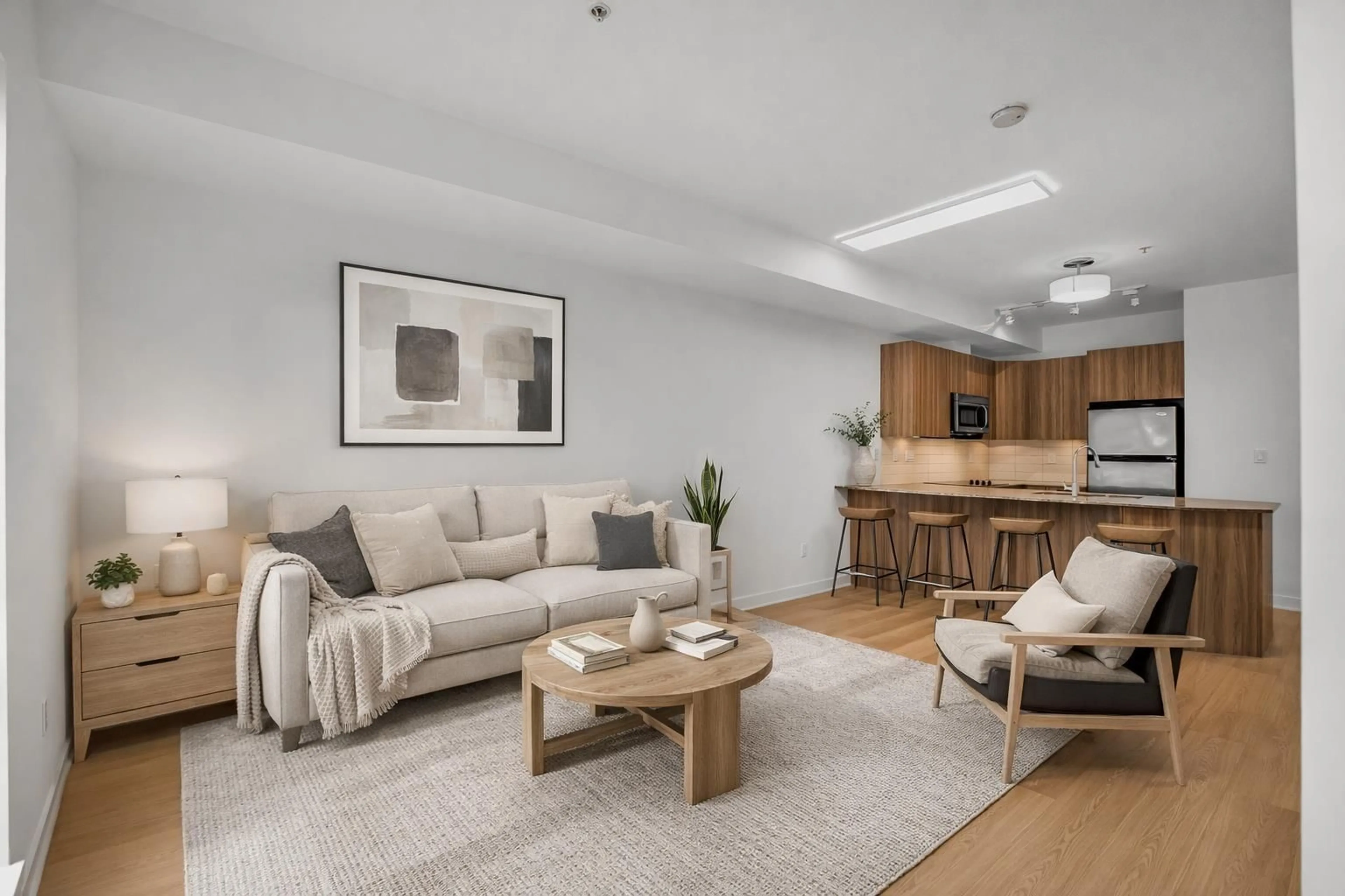 Living room with furniture, unknown for 103 - 13321 102A AVENUE, Surrey British Columbia V3T1P6
