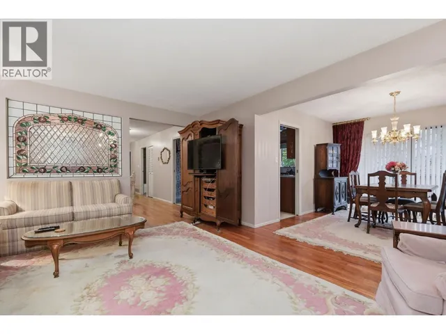 8285 BURNLAKE DRIVE, Burnaby 5